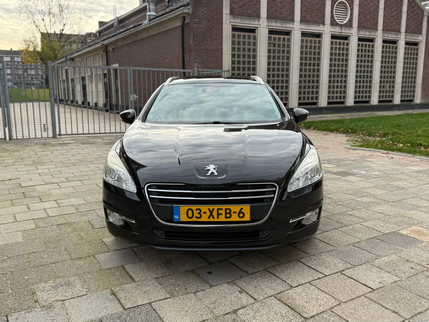 Peugeot 508 SW 1.6 THP Blue Lease Executive, APK, NAVI,PANO, Bruin - 2