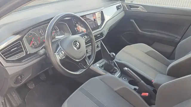 Volkswagen Polo view 8