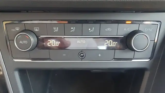 Volkswagen Polo view 13