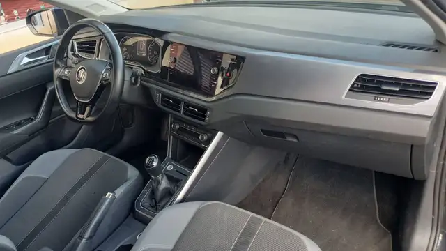 Volkswagen Polo view 10