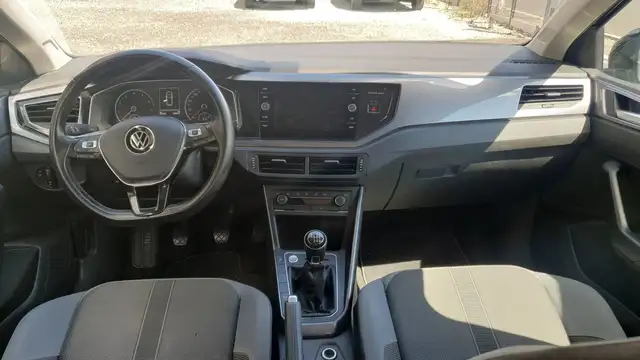 Volkswagen Polo view 11