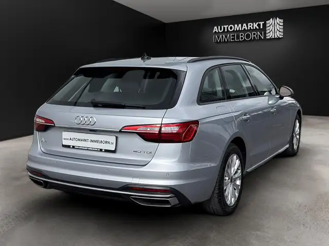 Audi A4 view 11