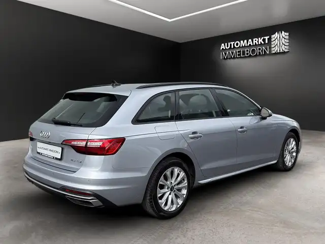 Audi A4 view 6