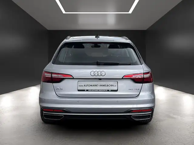 Audi A4 view 9
