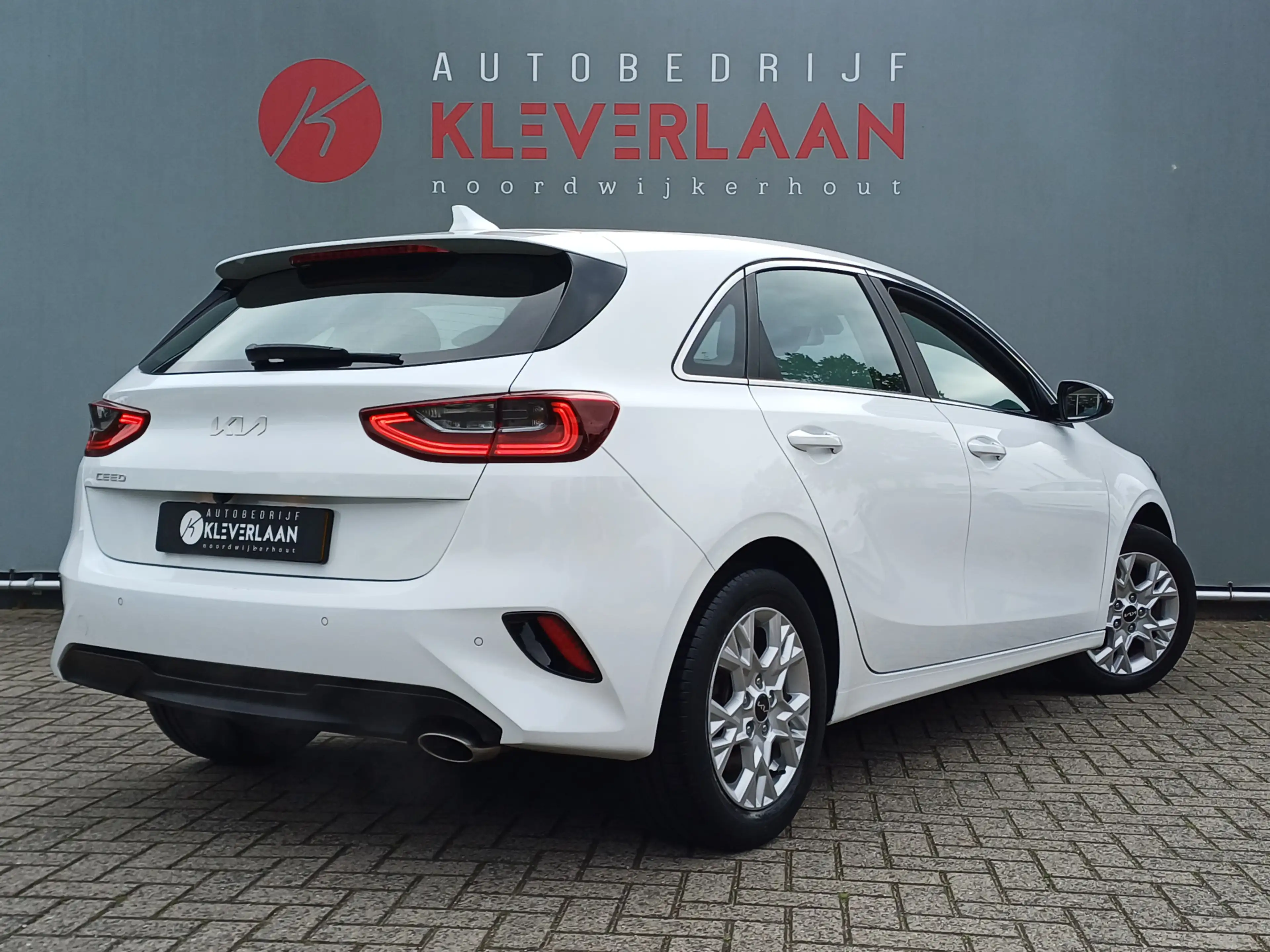 Kia Ceed / cee'd 1.0 T-GDi DynamicLine | CAMERA | NAVI | APPLE CARP — photo 3