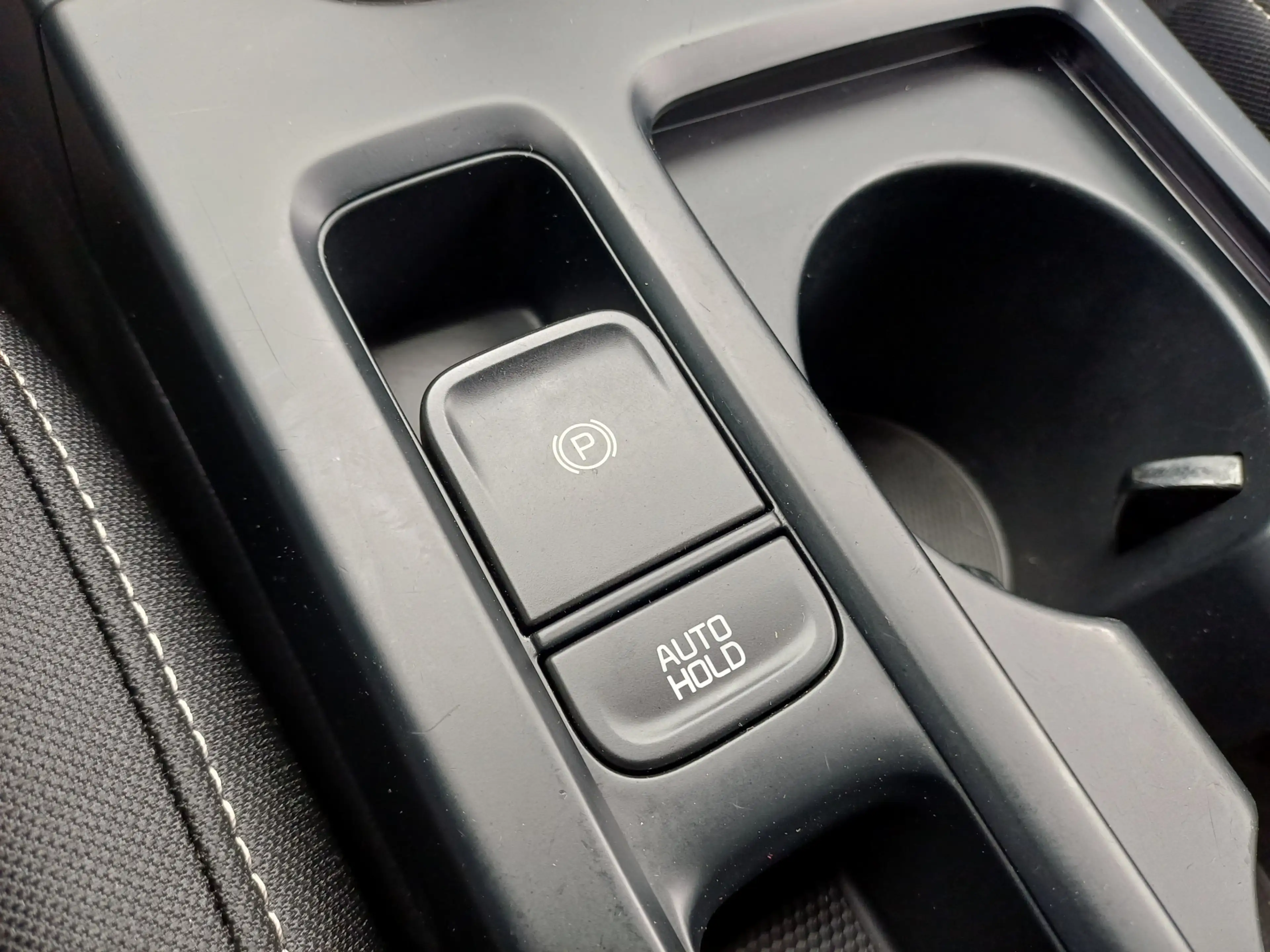 Kia Ceed / cee'd 1.0 T-GDi DynamicLine | CAMERA | NAVI | APPLE CARP — photo 30