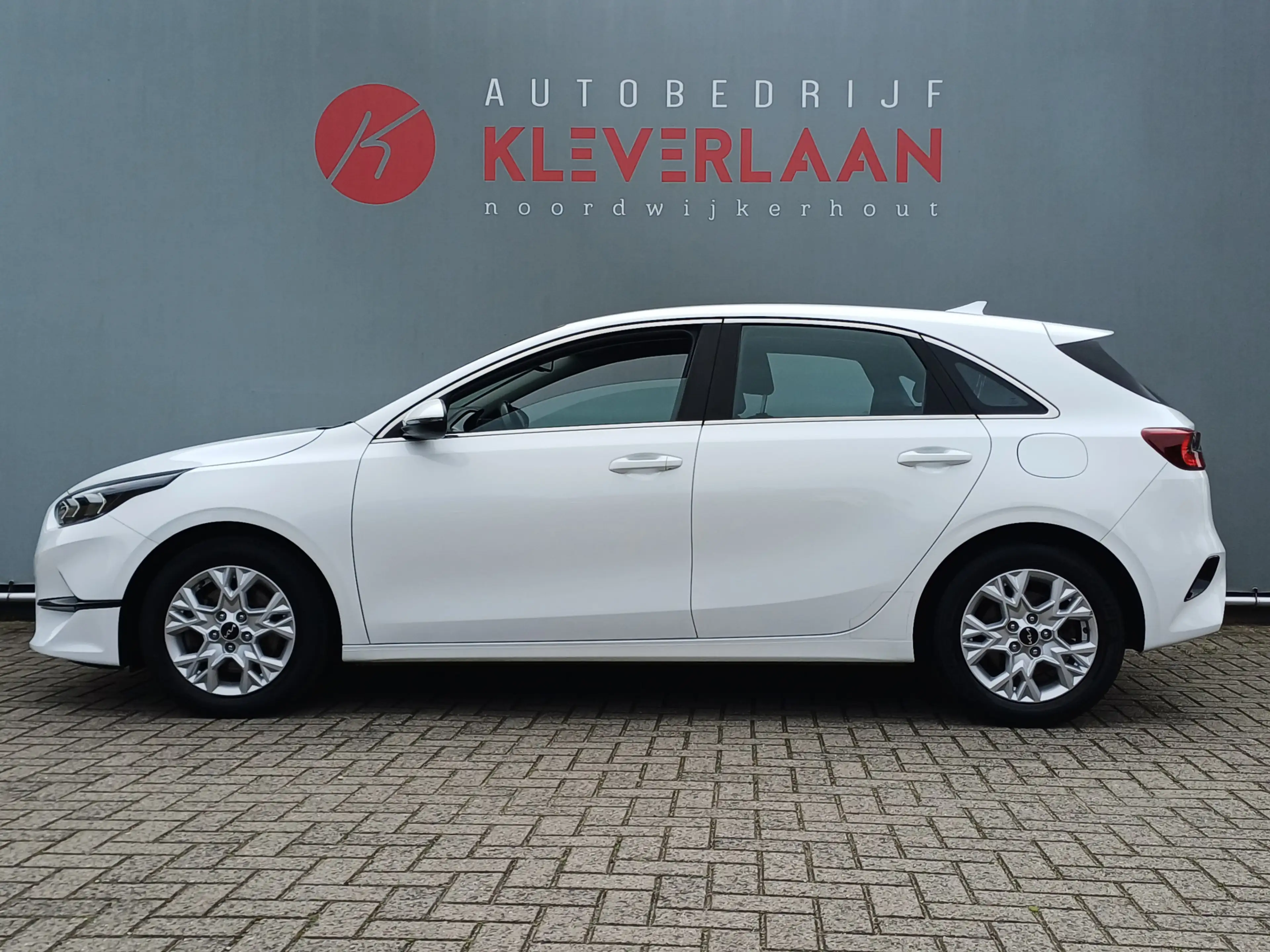 Kia Ceed / cee'd 1.0 T-GDi DynamicLine | CAMERA | NAVI | APPLE CARP — photo 5
