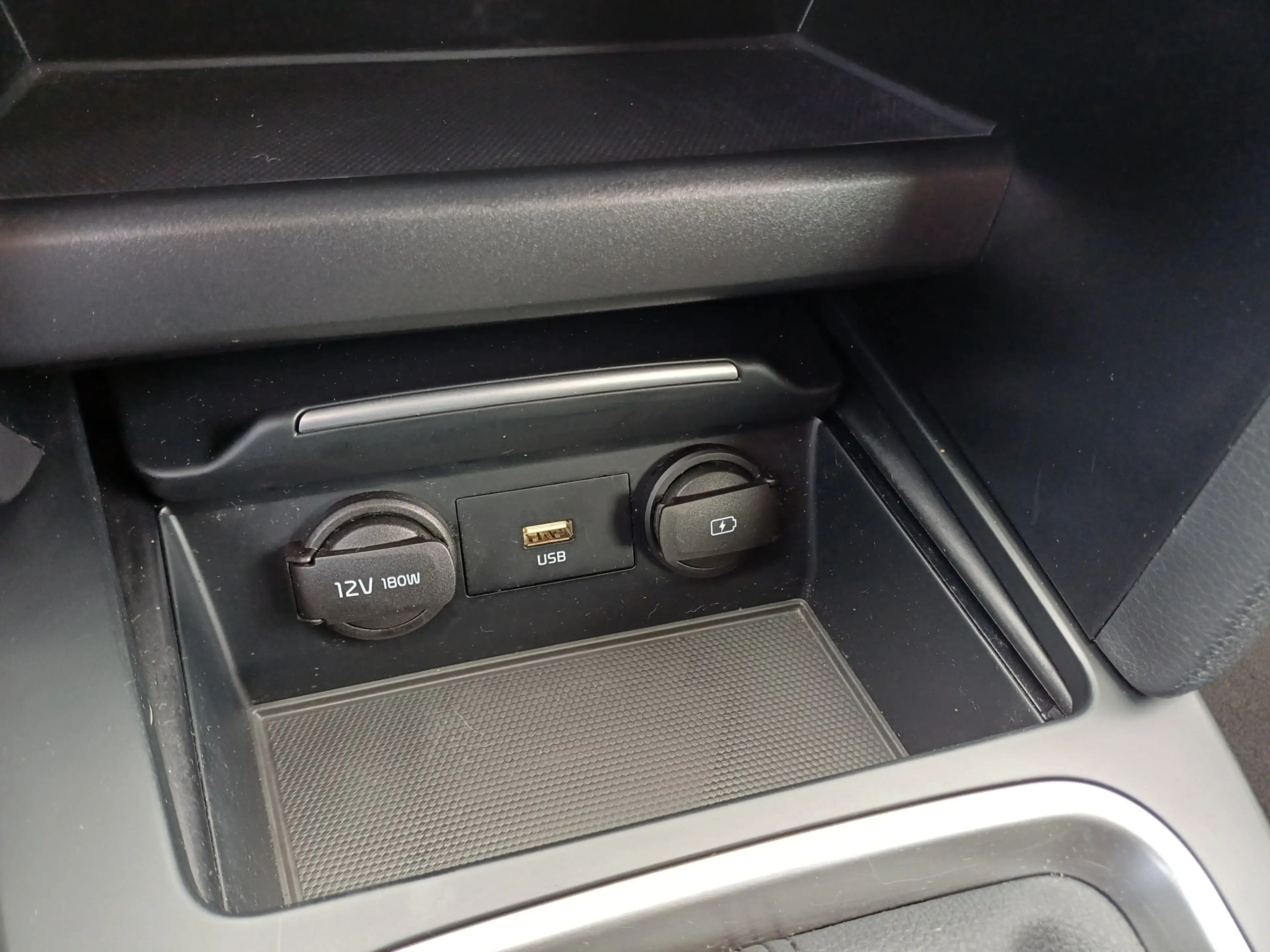 Kia Ceed / cee'd 1.0 T-GDi DynamicLine | CAMERA | NAVI | APPLE CARP — photo 28