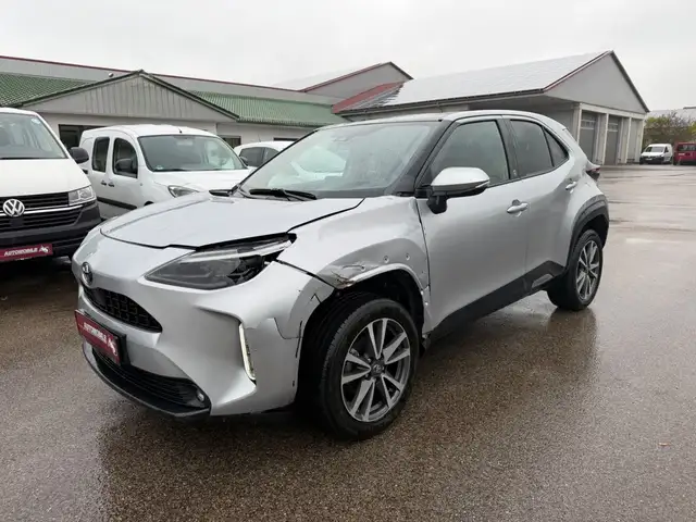 Toyota Yaris Cross Hybrid FWD Team D* VOLLFAHRBEREIT *