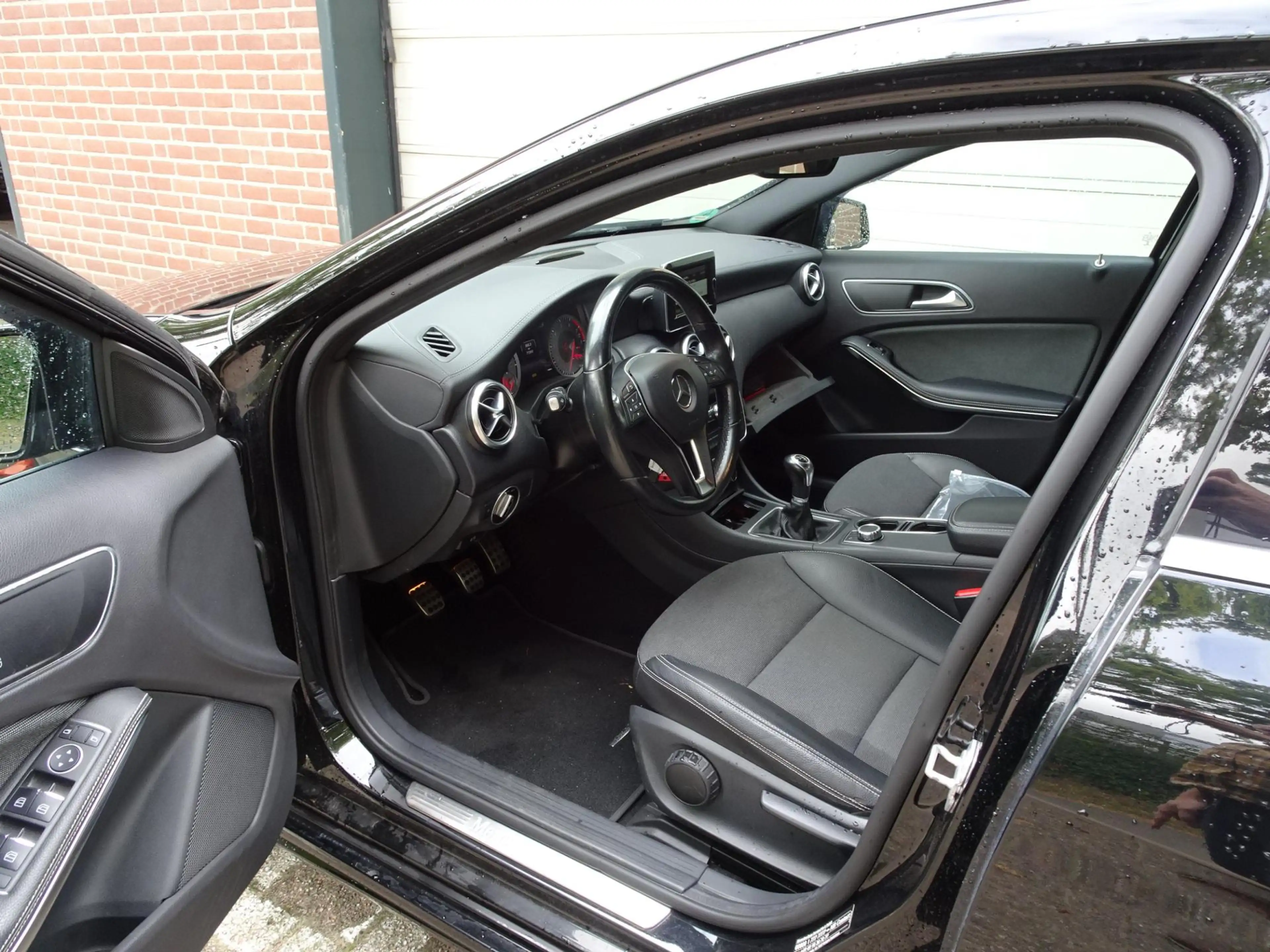 Mercedes-Benz A 180 Ambition BlueEFFICIENCY 2Style Sport. — photo 15