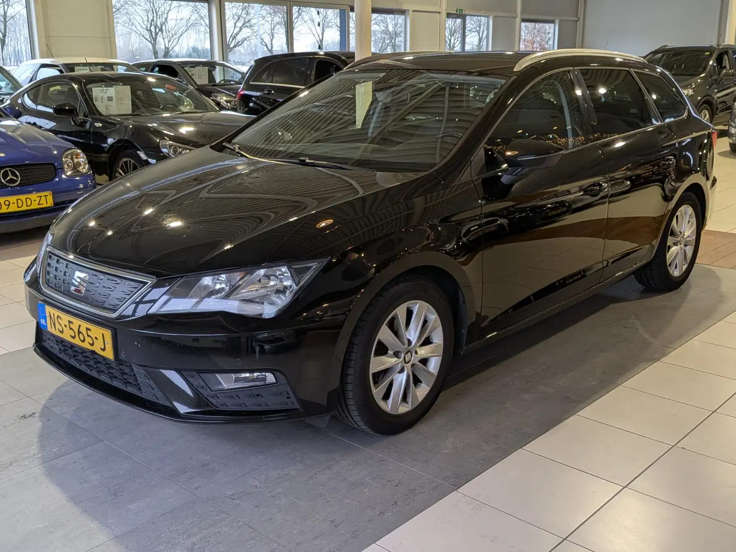 SEAT Leon ST 1.0 EcoTSI Style Business Intense Airco, Apple/ Schwarz - 2