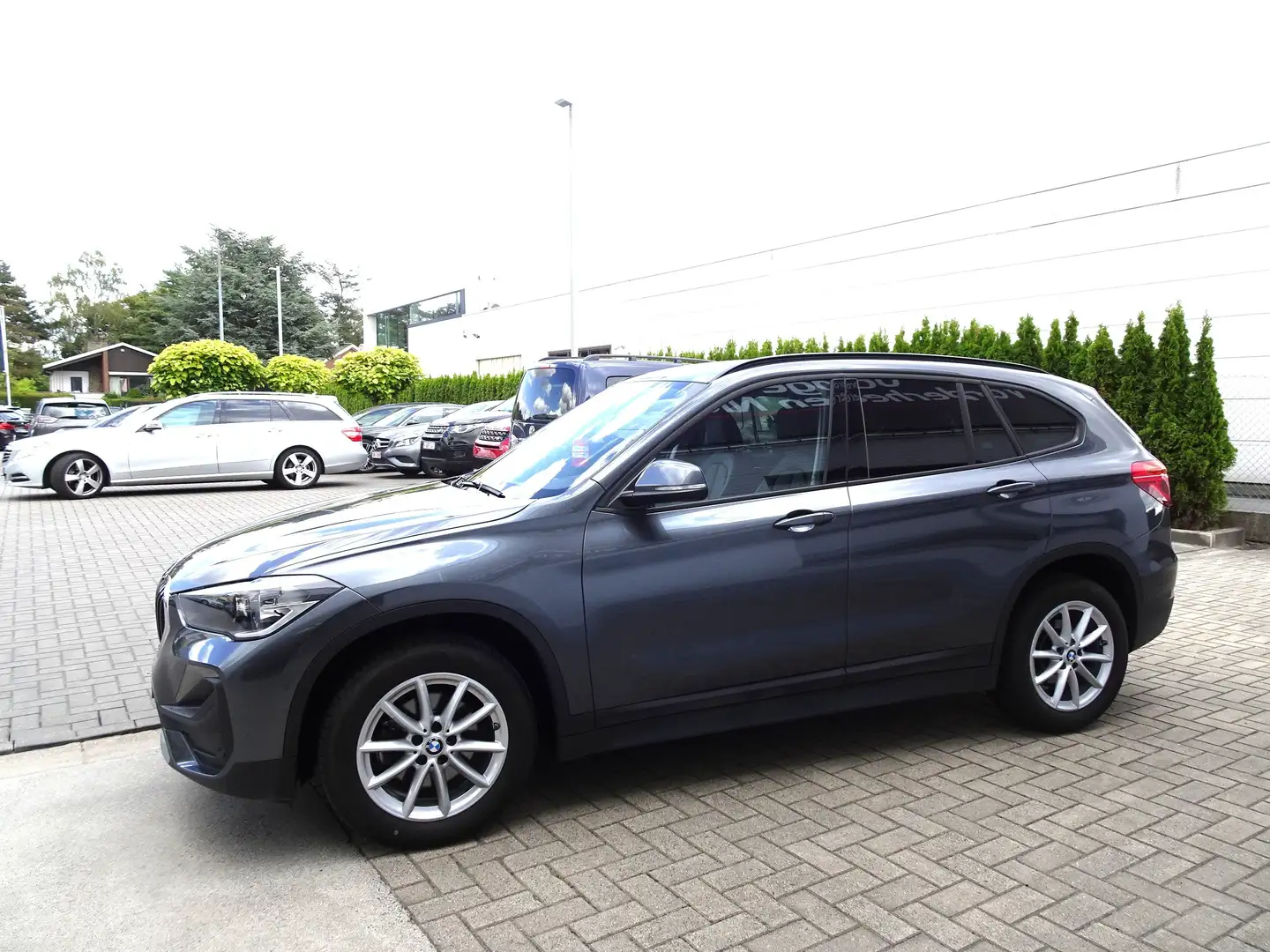 BMW X1 X1 1.5iA sDrive18i NAVI,CAMERA,LEDER,EL.KOFFER,DAB Gris - 2
