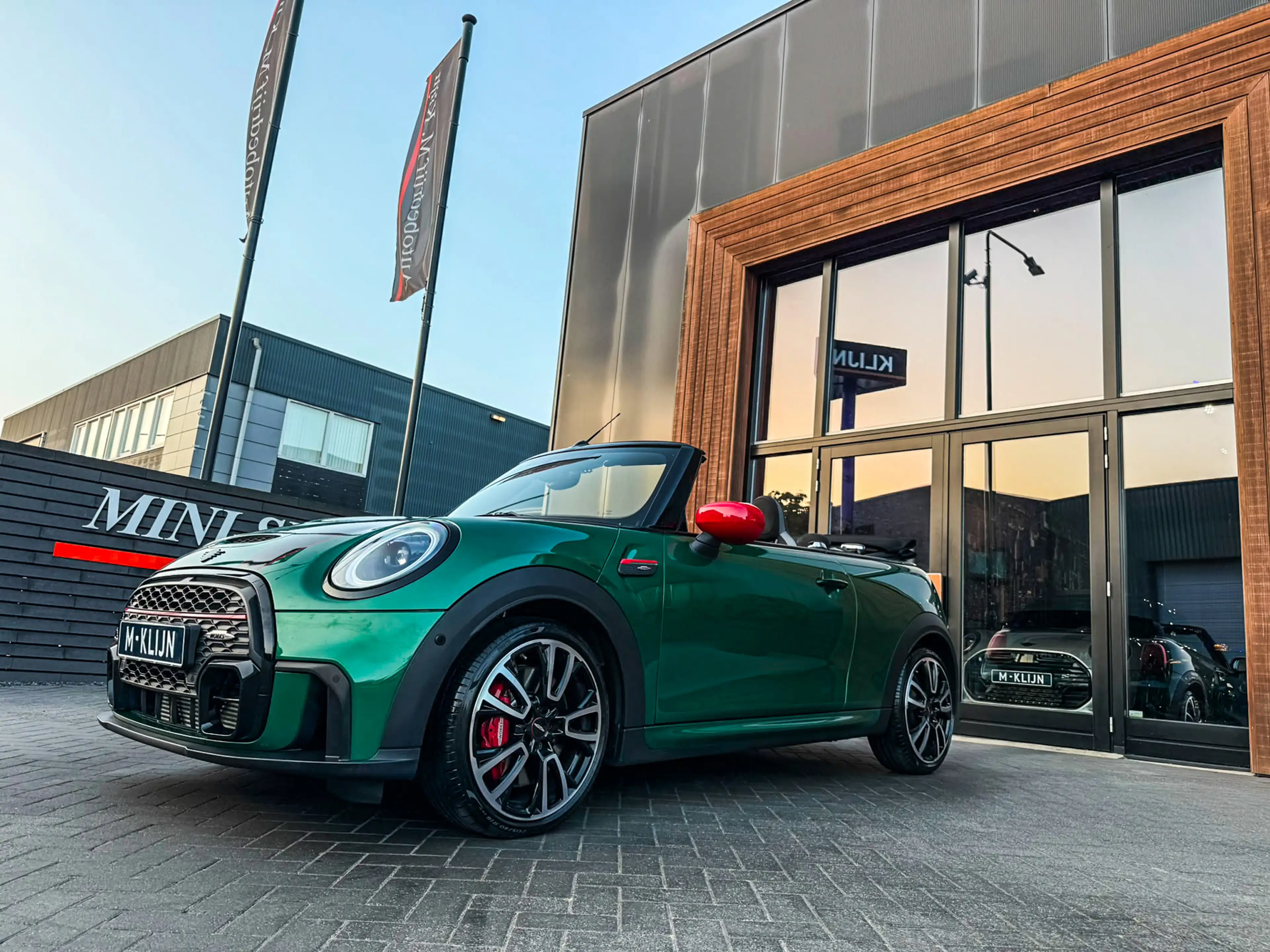 MINI John Cooper Works Cabrio 2.0 JCW Pack F1 aut 231pk/Camera/Hk/Head op/18"Jcw — photo 5