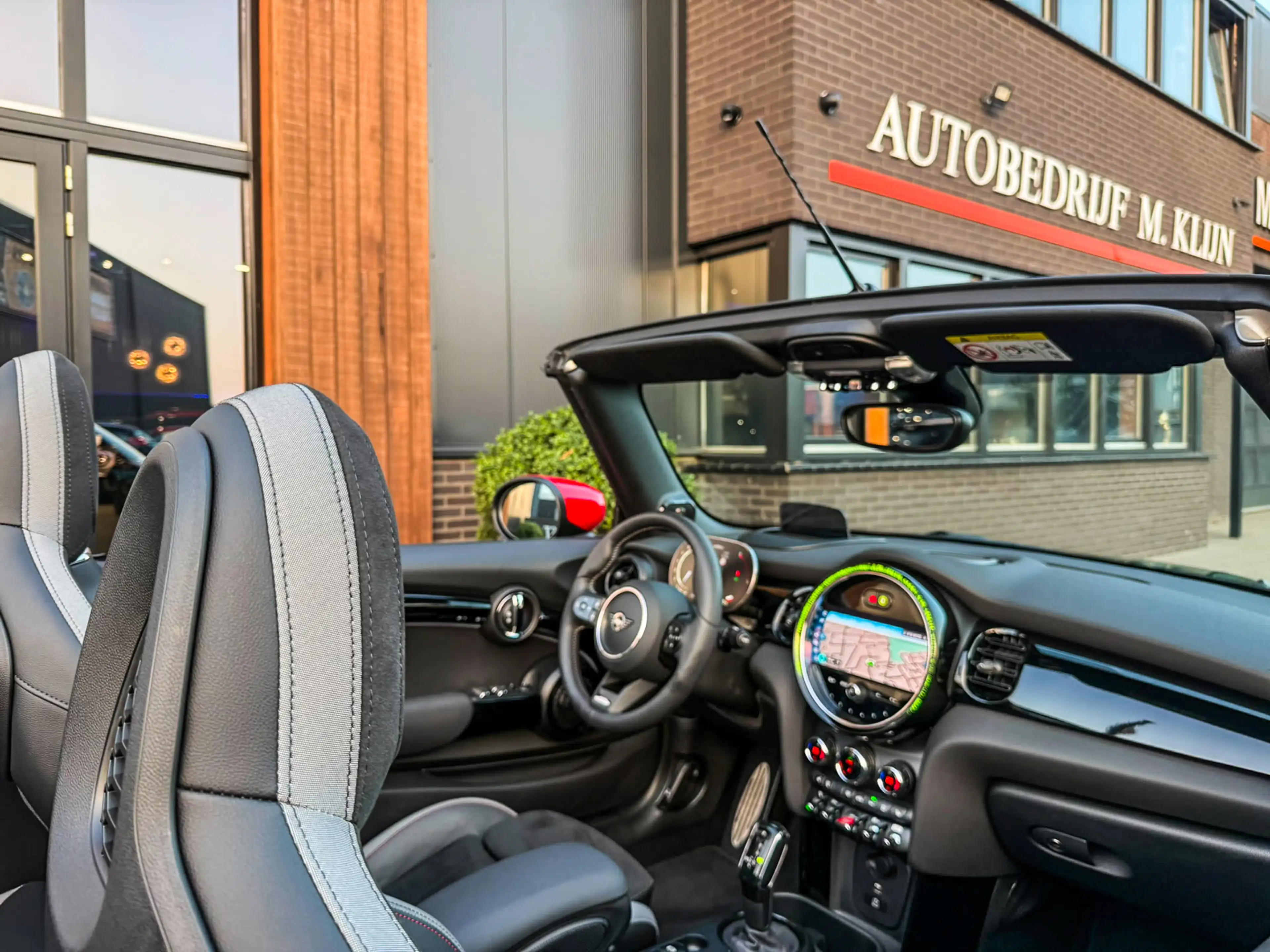MINI John Cooper Works Cabrio 2.0 JCW Pack F1 aut 231pk/Camera/Hk/Head op/18"Jcw — photo 2