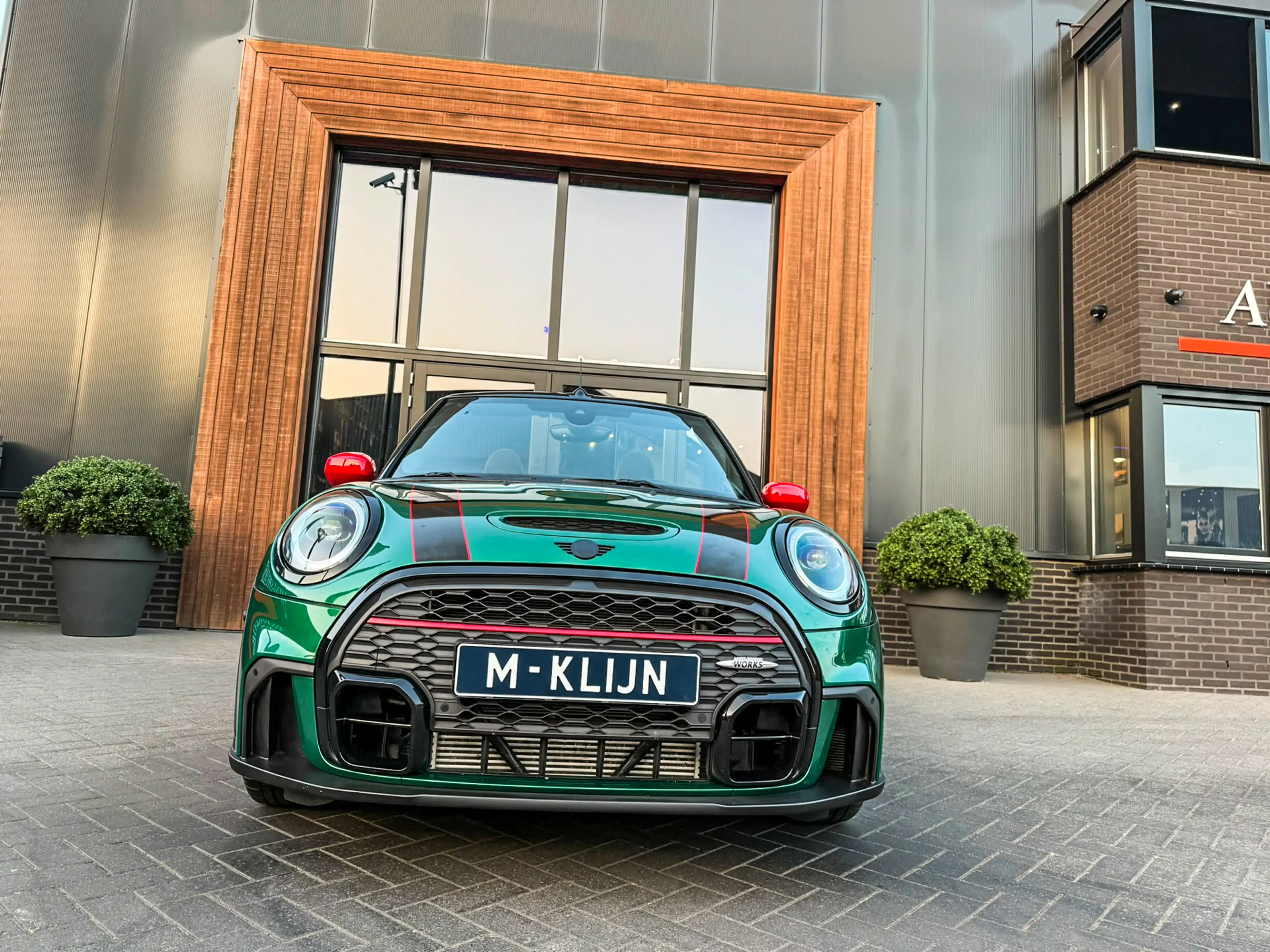 MINI John Cooper Works Cabrio 2.0 JCW Pack F1 aut 231pk/Camera/Hk/Head op/18"Jcw — photo 3