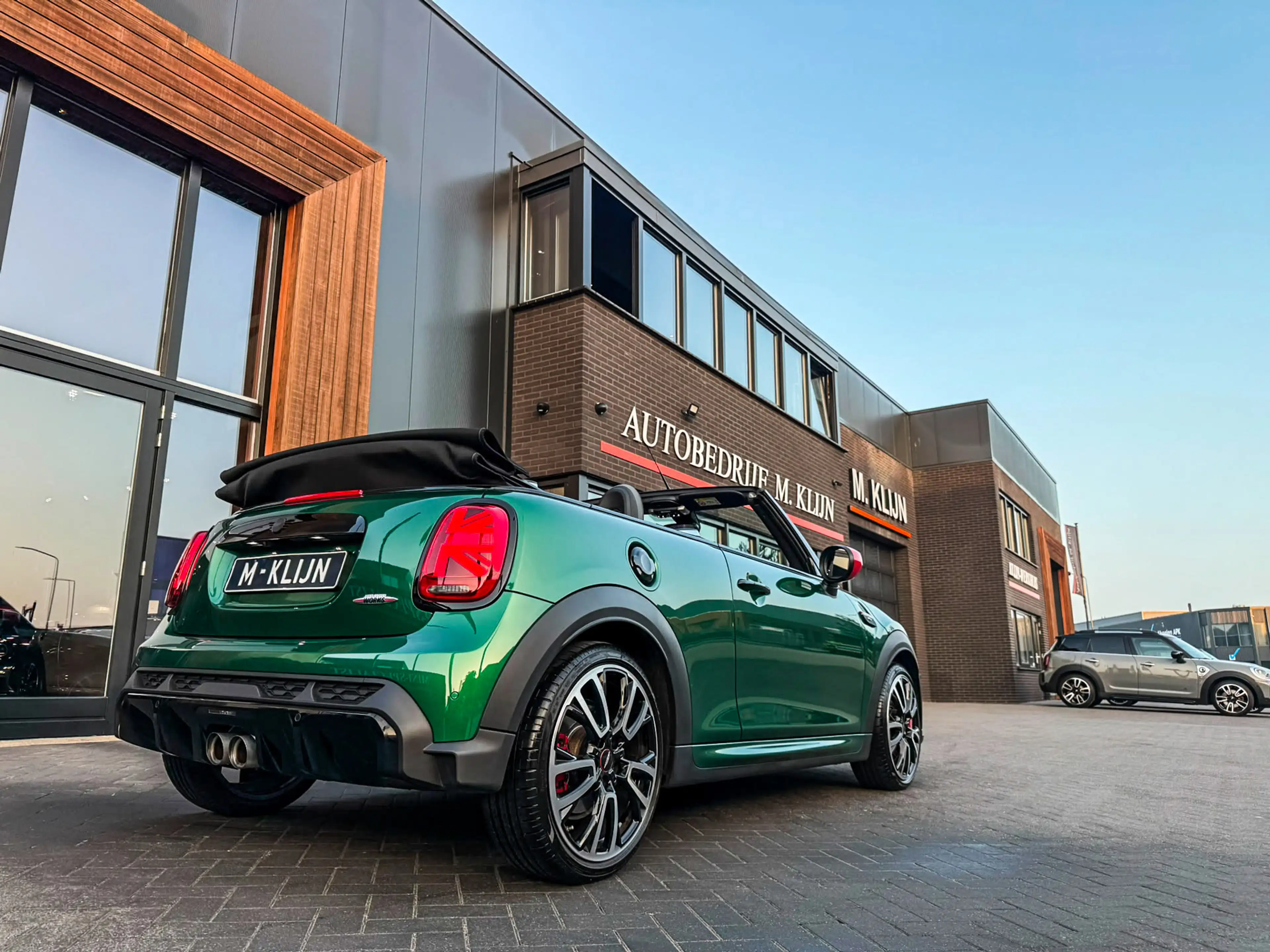 MINI John Cooper Works Cabrio 2.0 JCW Pack F1 aut 231pk/Camera/Hk/Head op/18"Jcw — photo 7