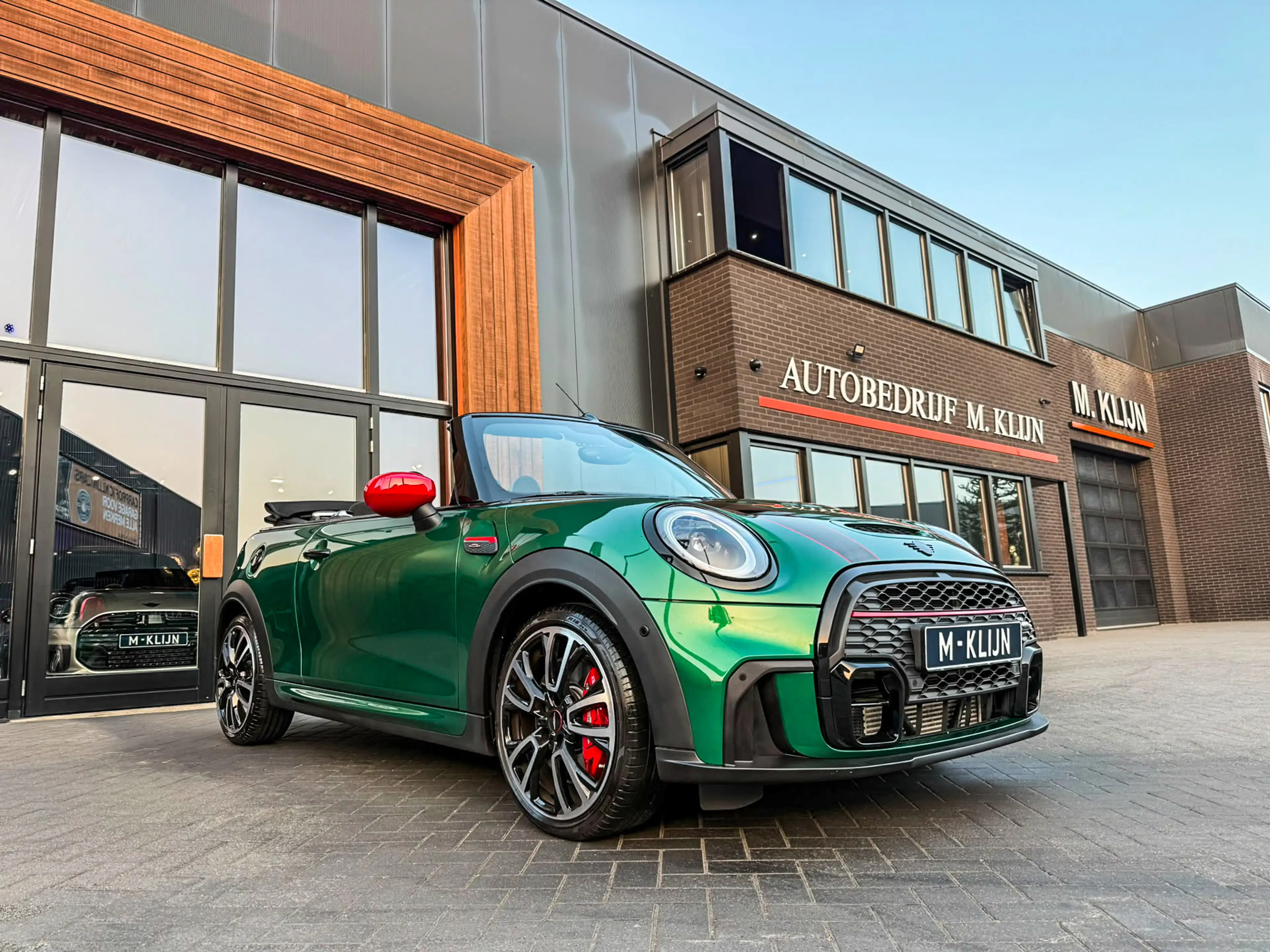 MINI John Cooper Works Cabrio 2.0 JCW Pack F1 aut 231pk/Camera/Hk/Head op/18"Jcw