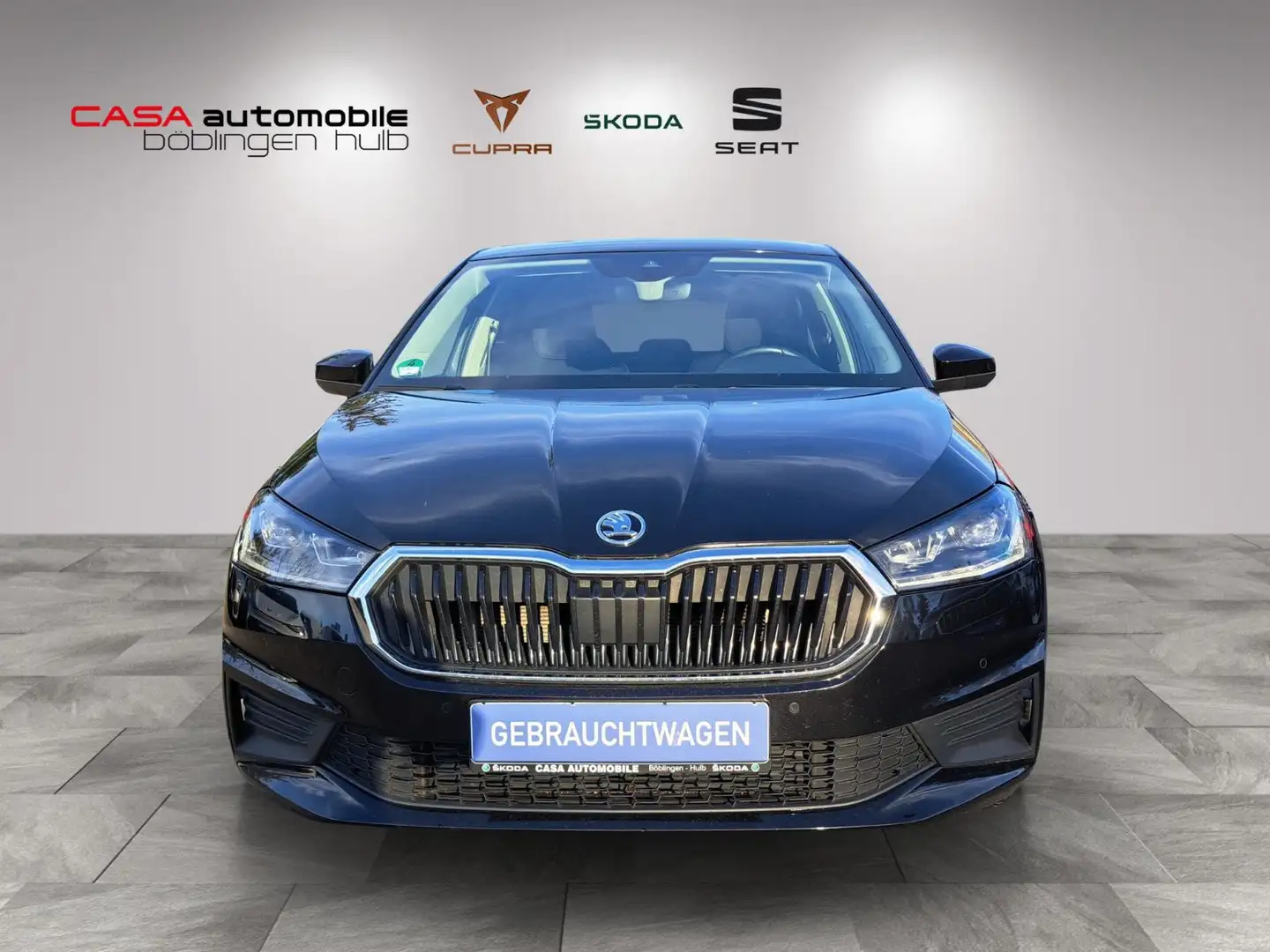 Skoda Fabia Tour 1.0 TSI Navi LED SHZ PDC Schwarz - 2