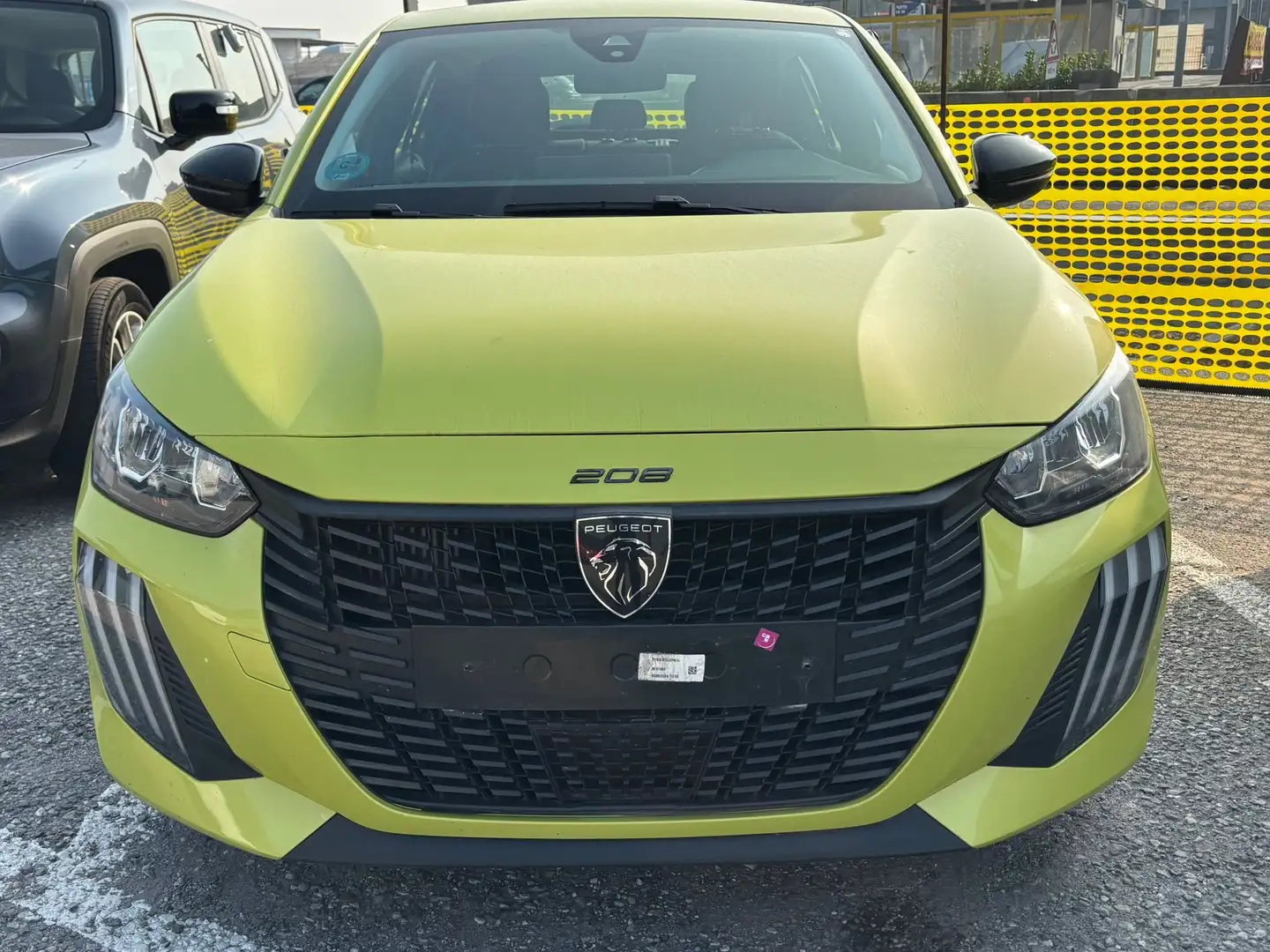 Peugeot 208 208 1.2 puretech Active s PROMO FREEDOM Geel - 2