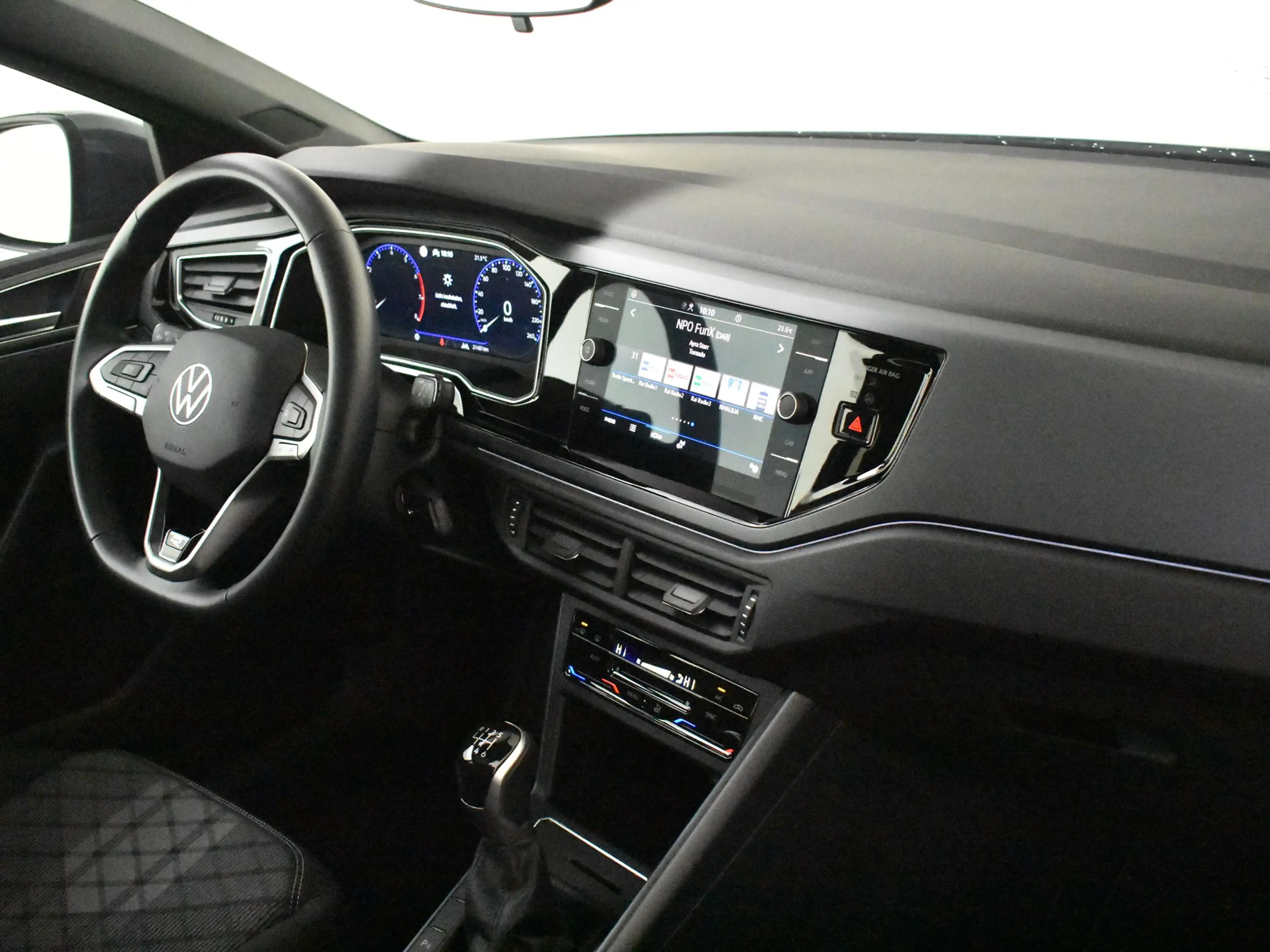Volkswagen Taigo 1.0 TSI R-Line 115PK | Elektr. Glazen Pano-dak | P — photo 6