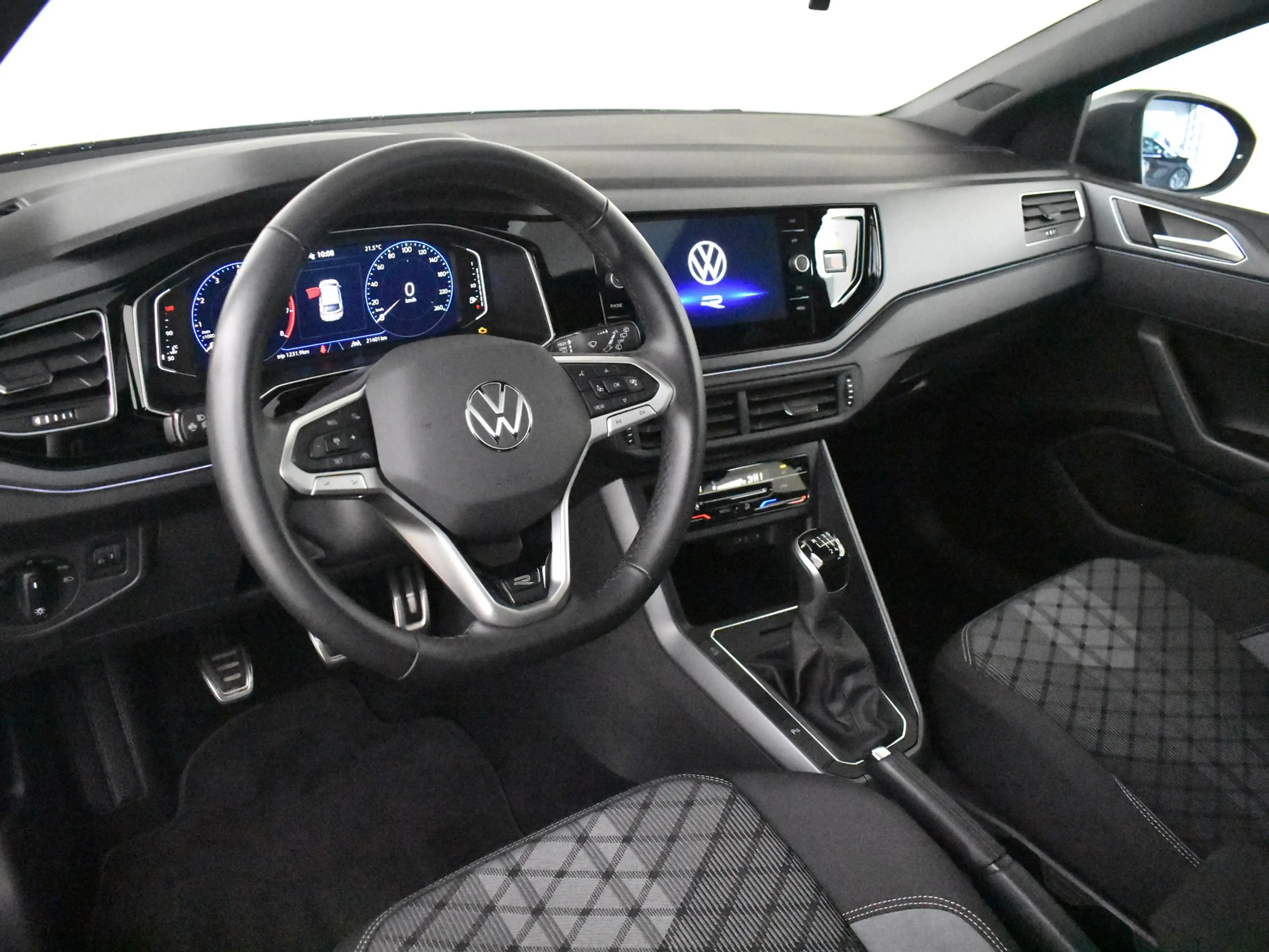 Volkswagen Taigo 1.0 TSI R-Line 115PK | Elektr. Glazen Pano-dak | P — photo 4