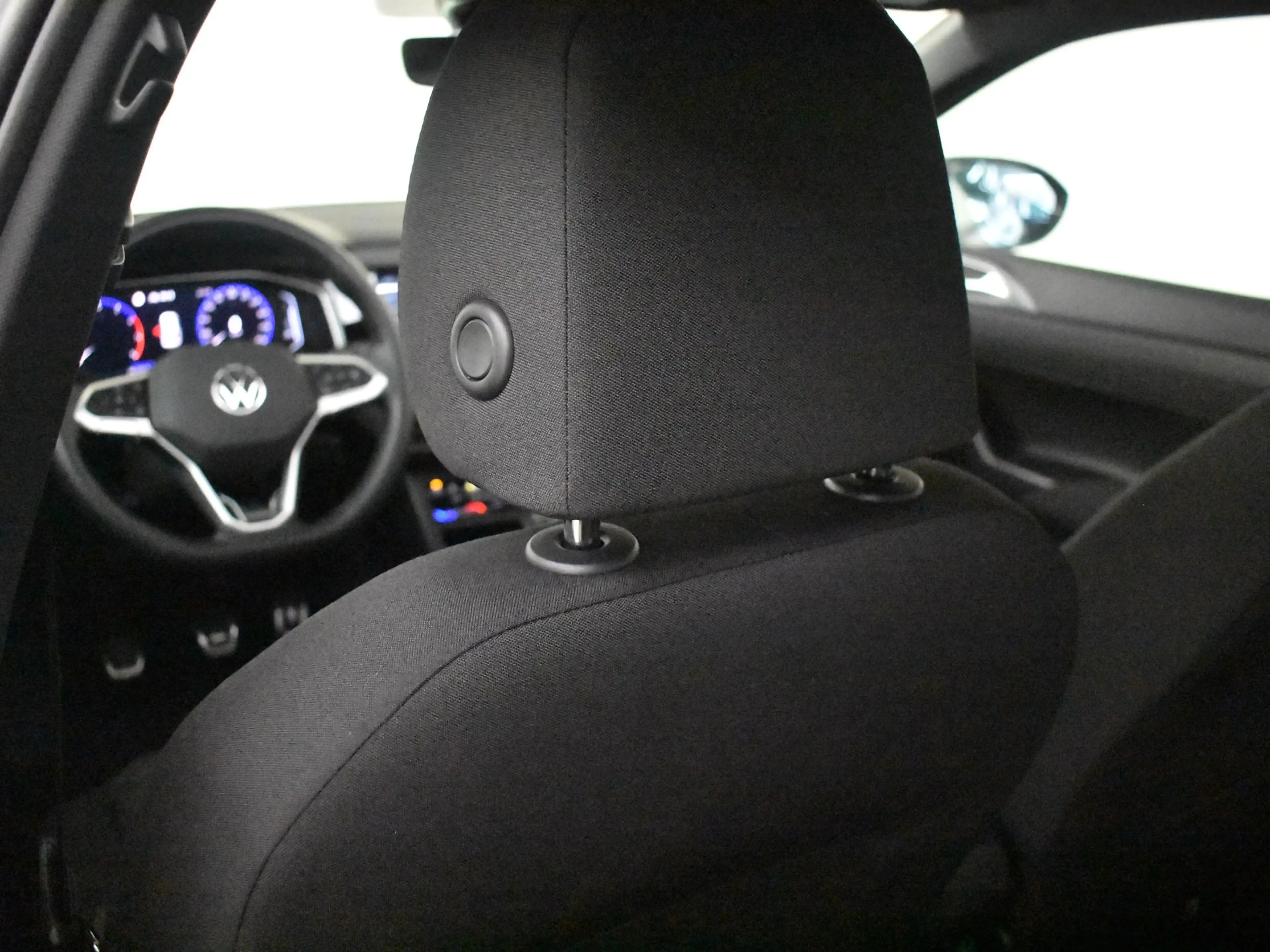 Volkswagen Taigo 1.0 TSI R-Line 115PK | Elektr. Glazen Pano-dak | P — photo 8