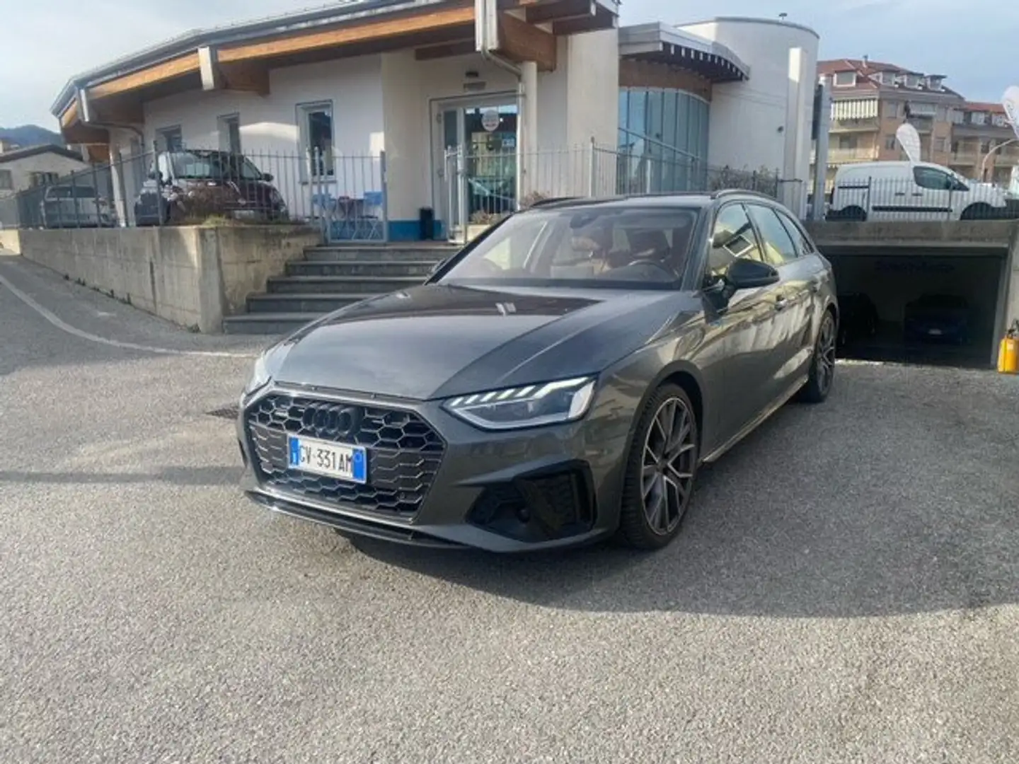 Audi A4 A4 Avant 40 TDI quattro S tronic S line edition Grijs - 2