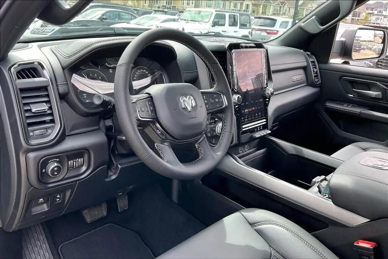 RAM 1500 снимка RAM 1500