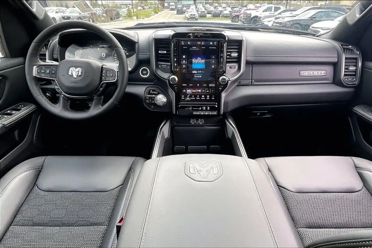 RAM 1500 снимка RAM 1500