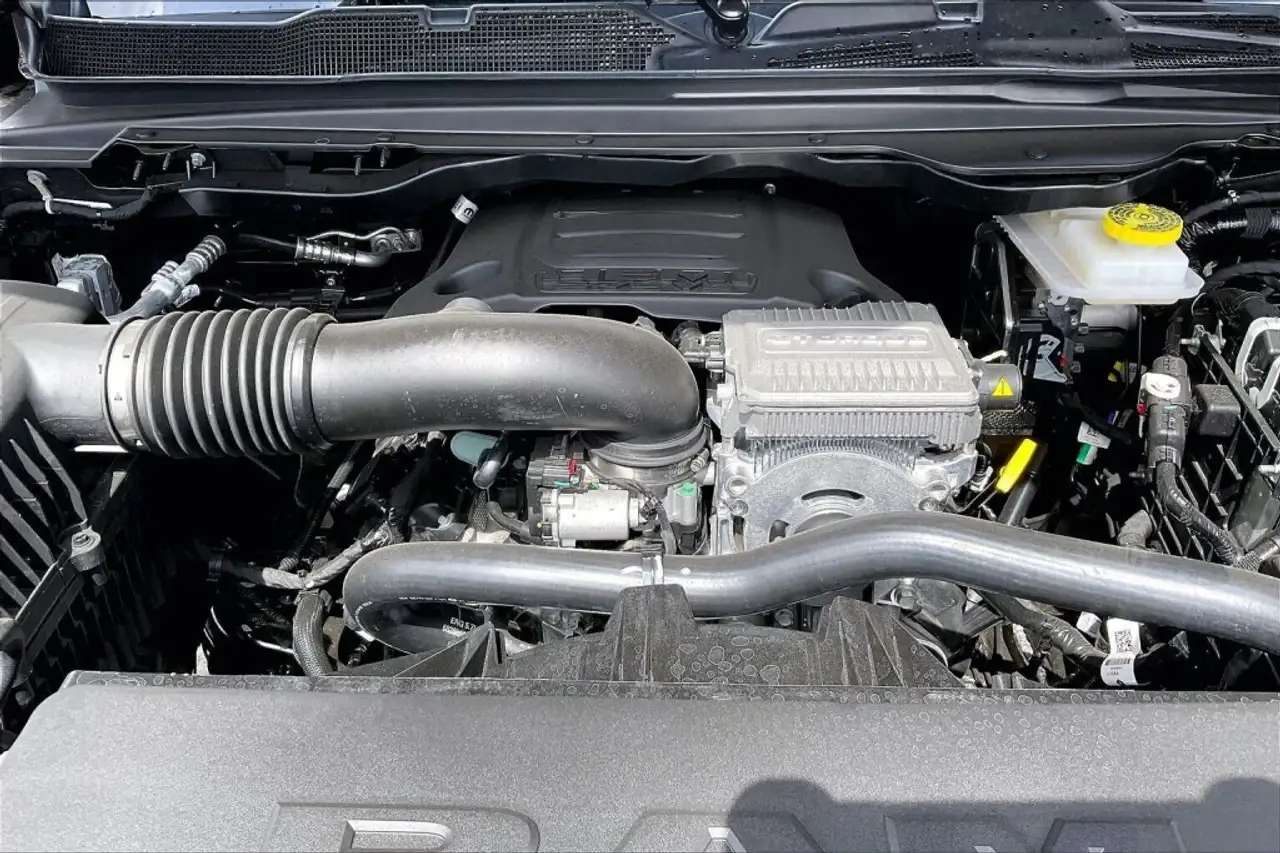 RAM 1500 снимка RAM 1500