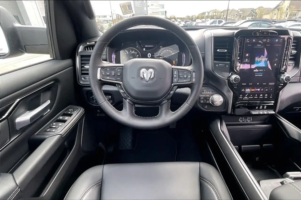 RAM 1500 снимка RAM 1500