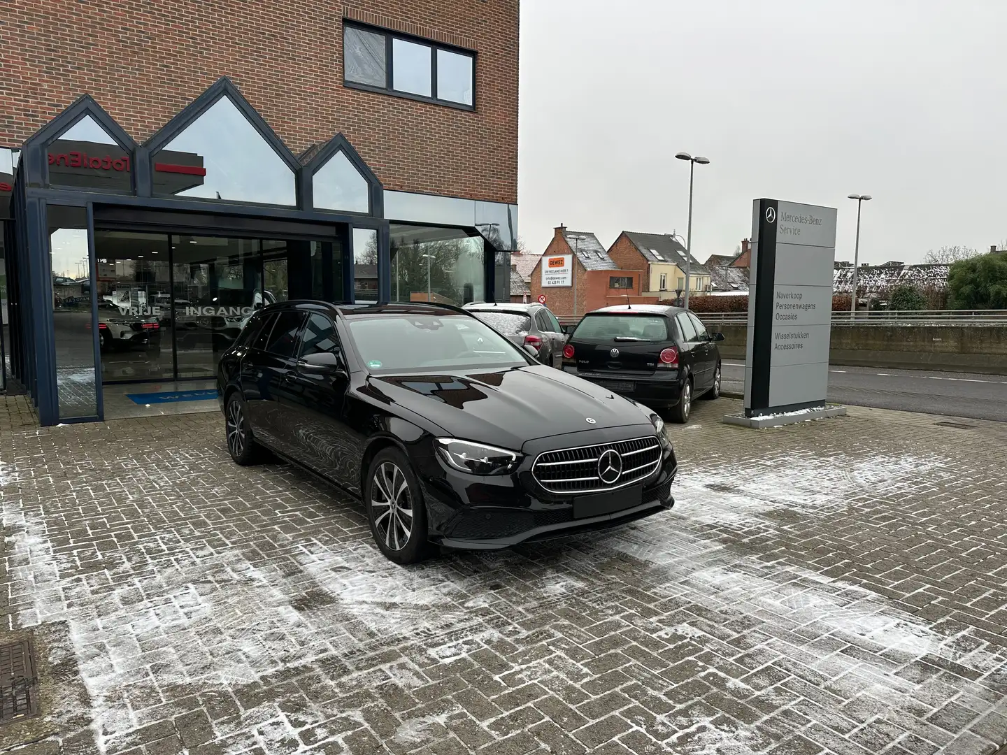 Mercedes-Benz E 300 de Schuifdak - Trekhaak - Night - Distronic - Cam Noir - 1