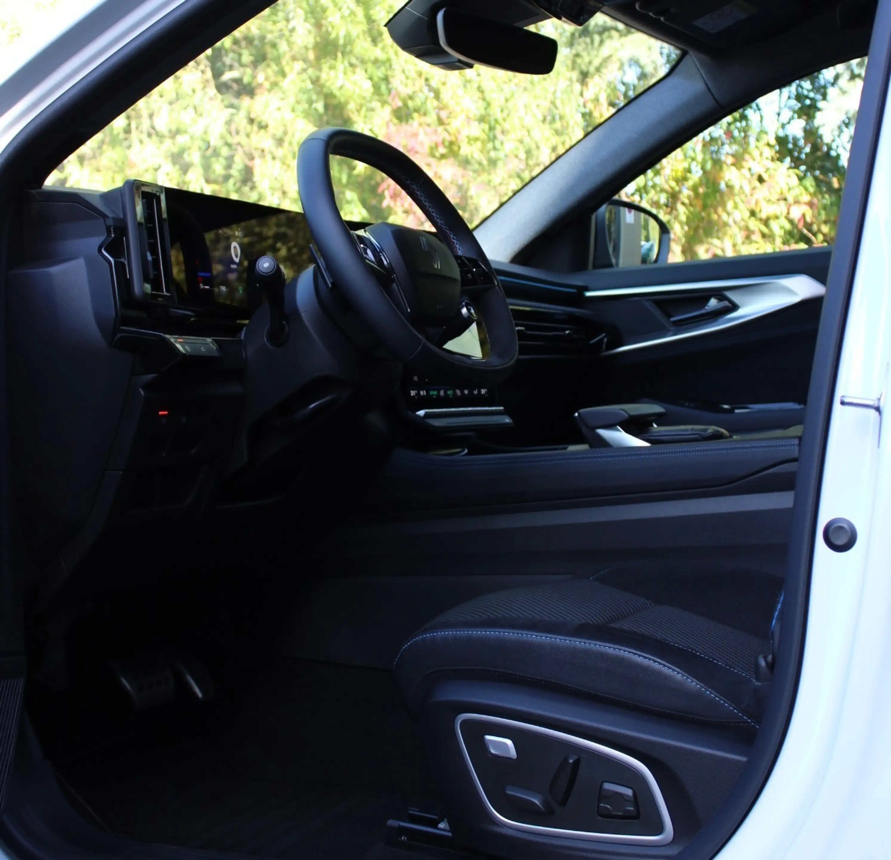 Renault Austral TCe 160 Mild-Hybrid Techno Esprit Alpine — photo 11
