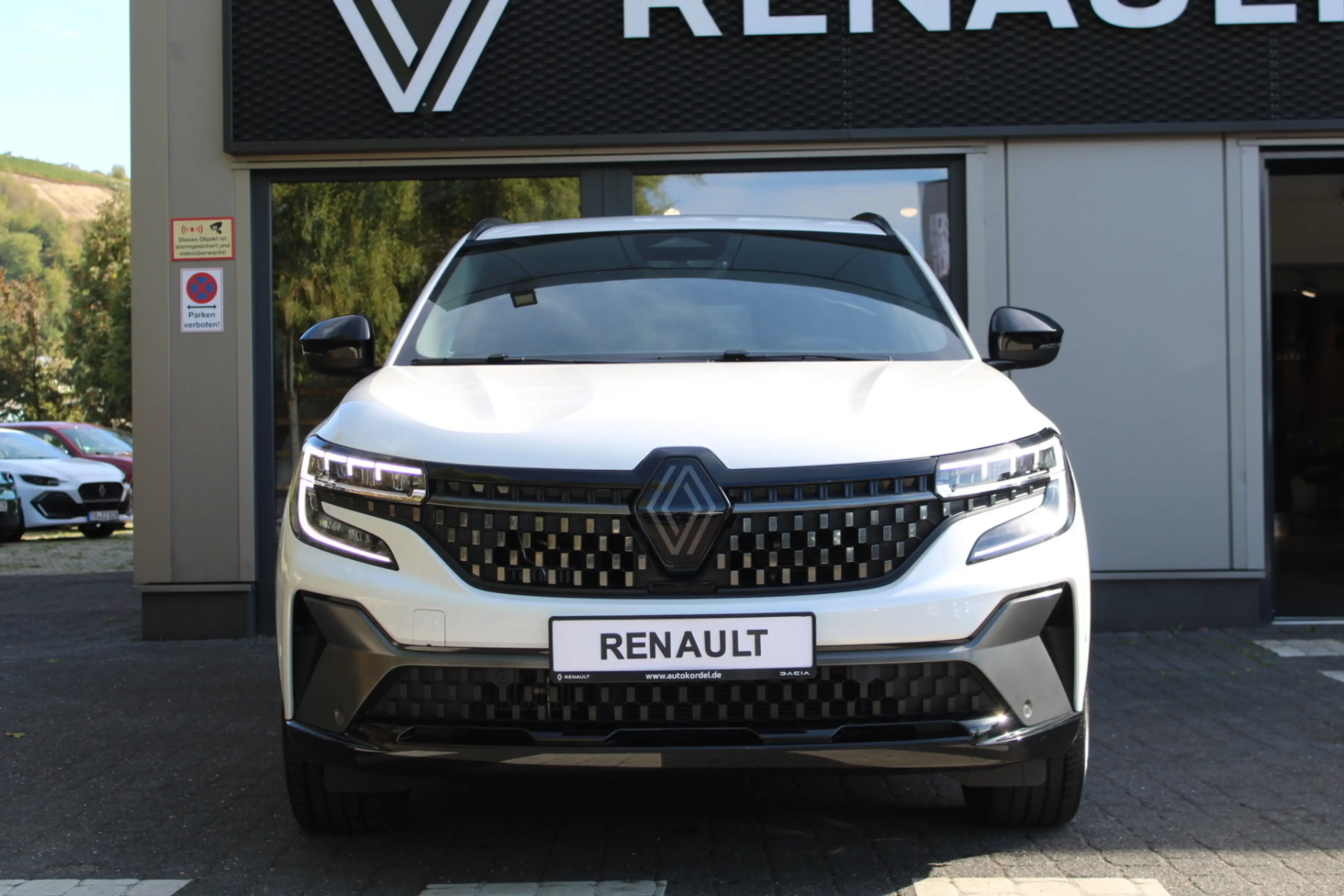 Renault Austral TCe 160 Mild-Hybrid Techno Esprit Alpine — photo 2