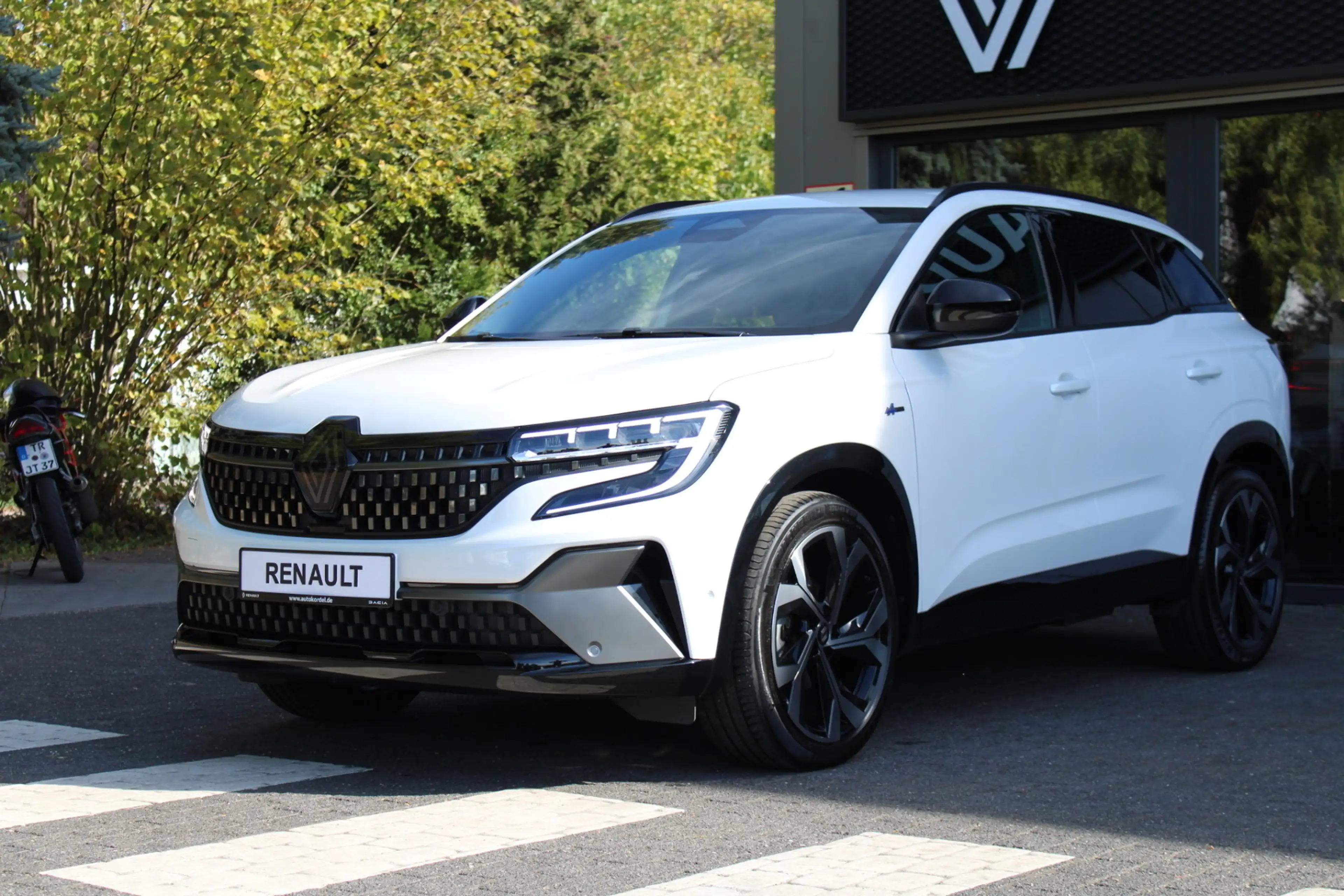 Renault Austral TCe 160 Mild-Hybrid Techno Esprit Alpine — photo 3