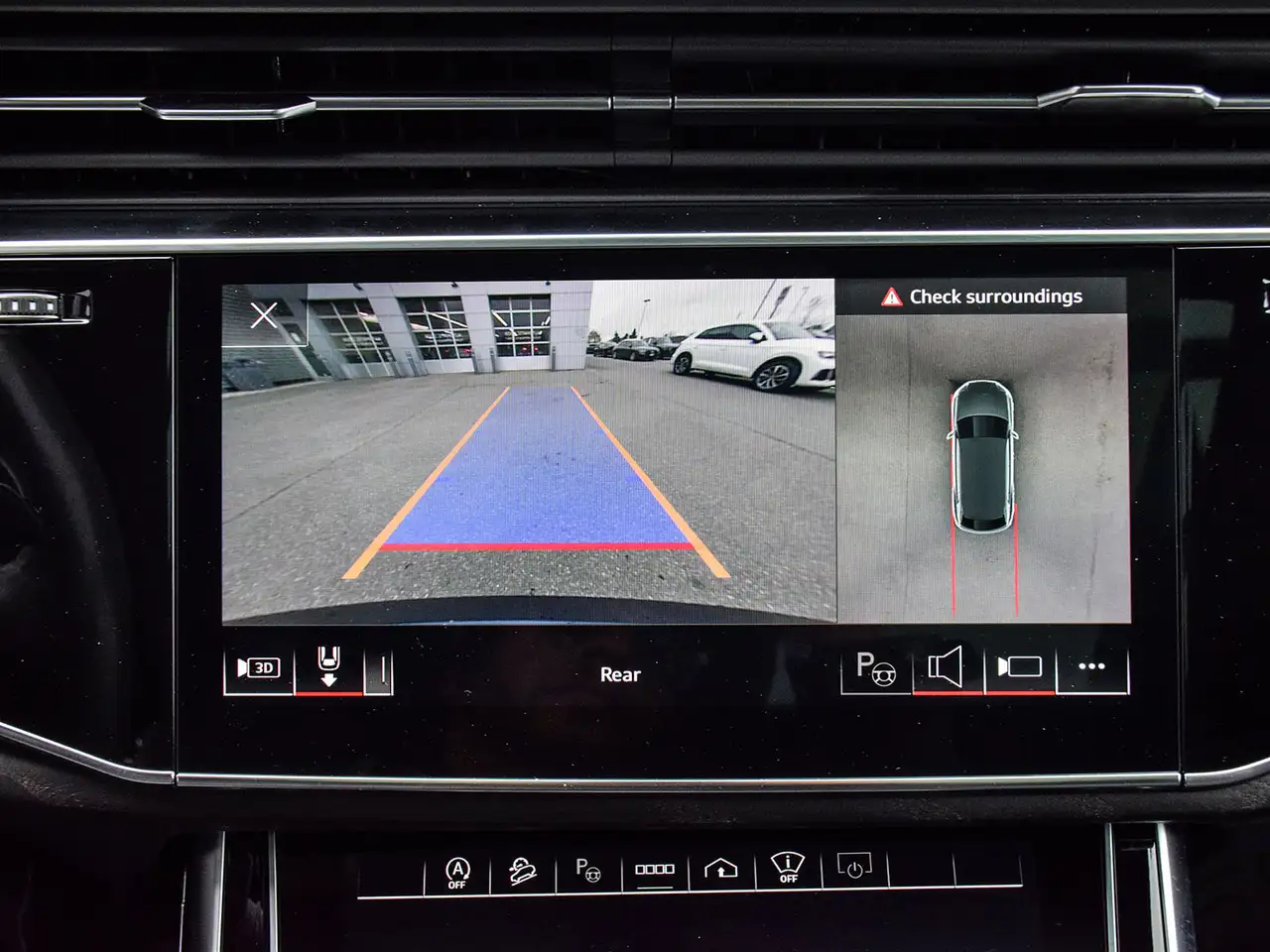 Audi Q8 снимка Audi Q8