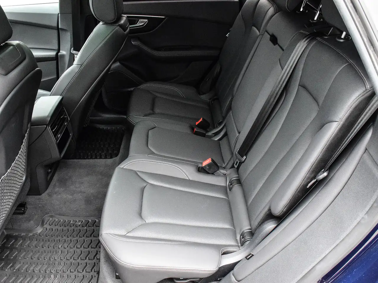 Audi Q8 снимка Audi Q8