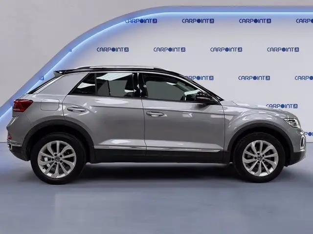 Volkswagen T-Roc view 7