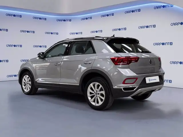 Volkswagen T-Roc view 4