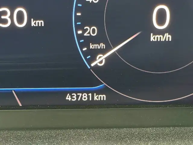 Volkswagen T-Roc view 17