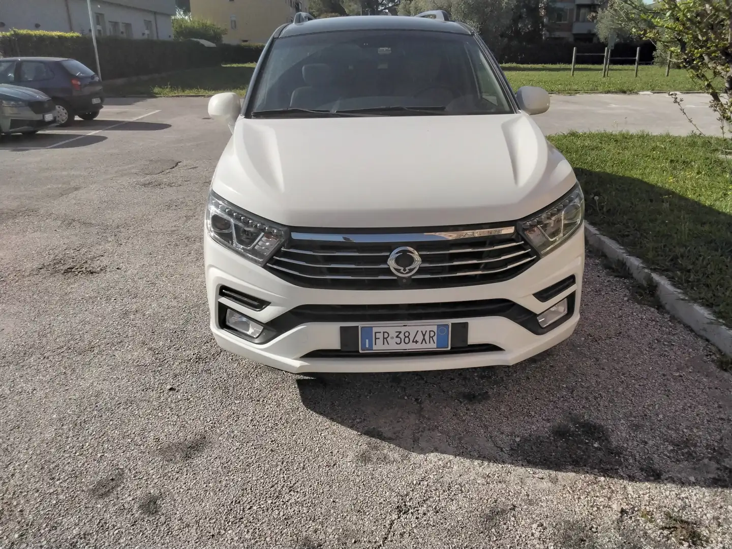 SsangYong Rodius Rodius 2014 2.2 d Classy pelle 4wd auto my18 Fehér - 1