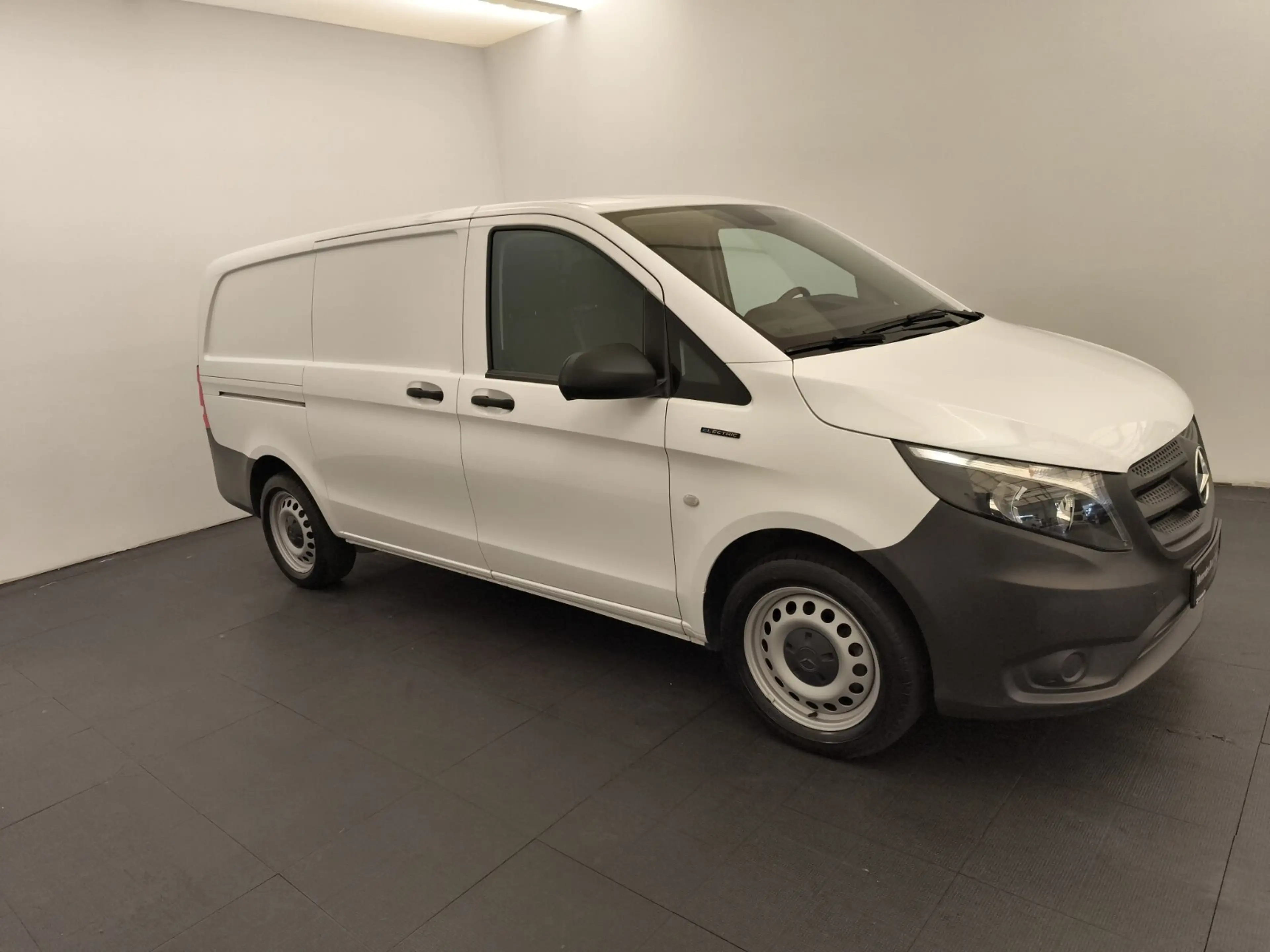 Mercedes-Benz Vito eVito 111 KA/Lang Navi Kamera Klima Sitzhzg — photo 4