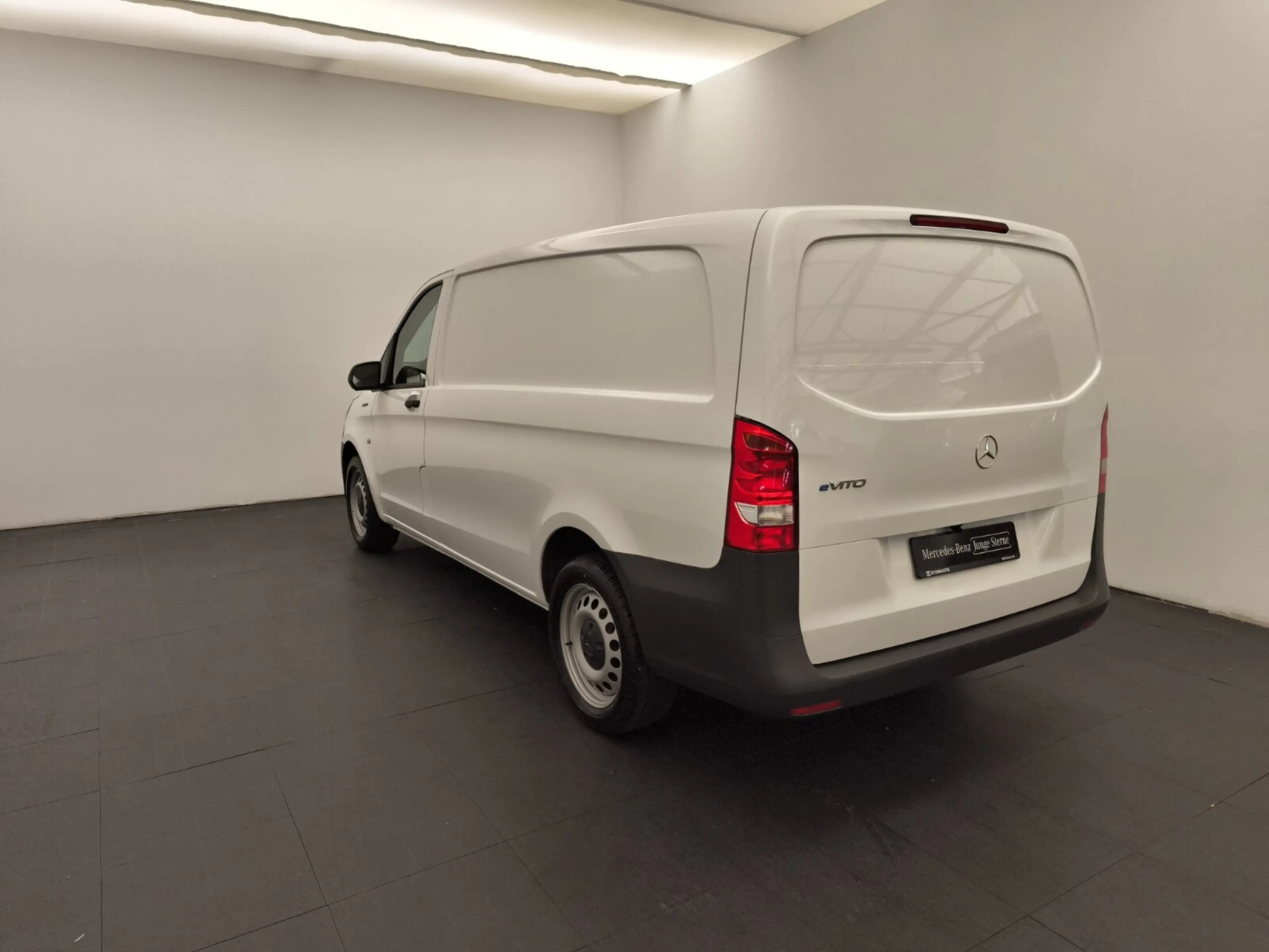 Mercedes-Benz Vito eVito 111 KA/Lang Navi Kamera Klima Sitzhzg — photo 7