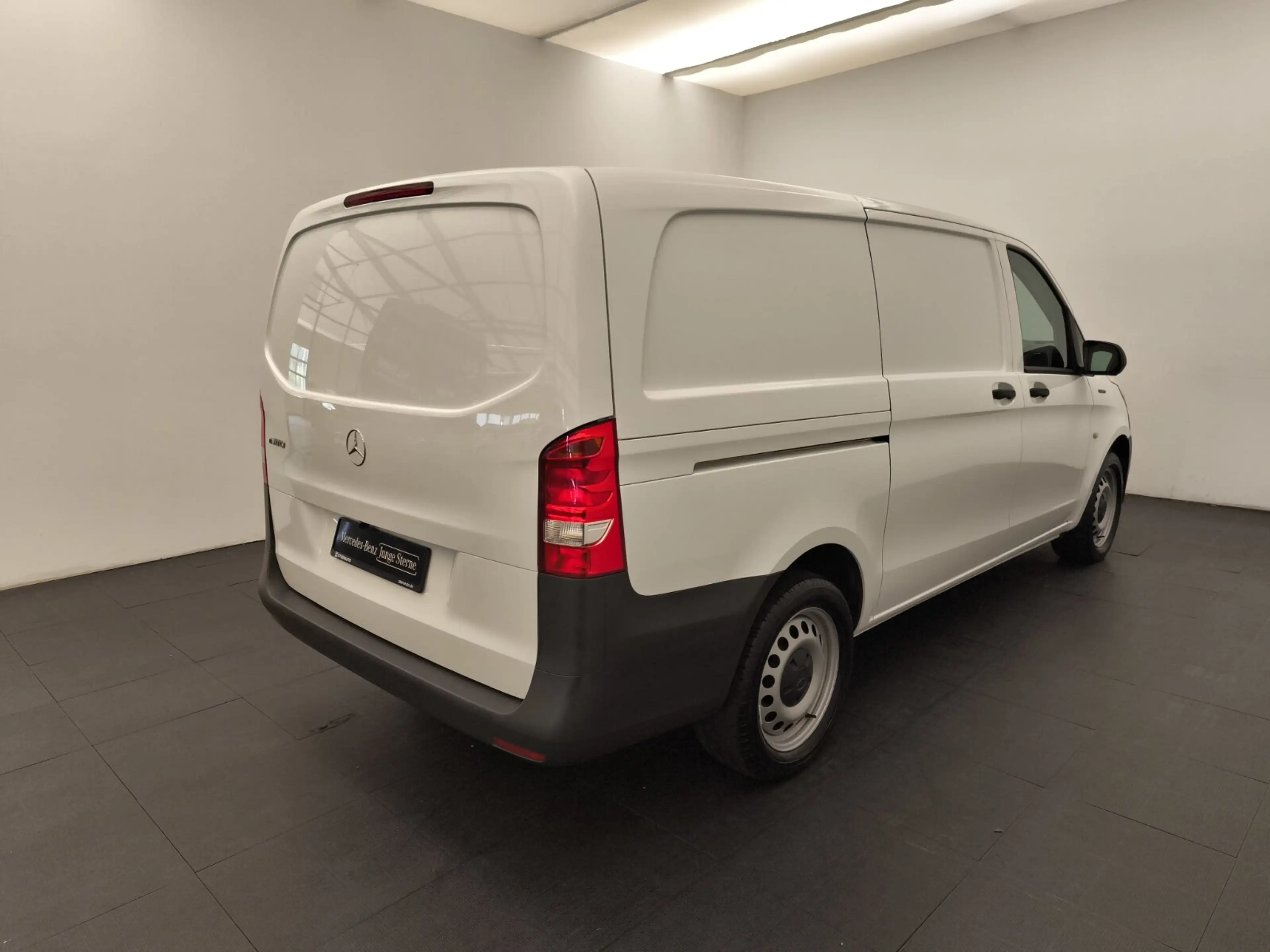 Mercedes-Benz Vito eVito 111 KA/Lang Navi Kamera Klima Sitzhzg — photo 5