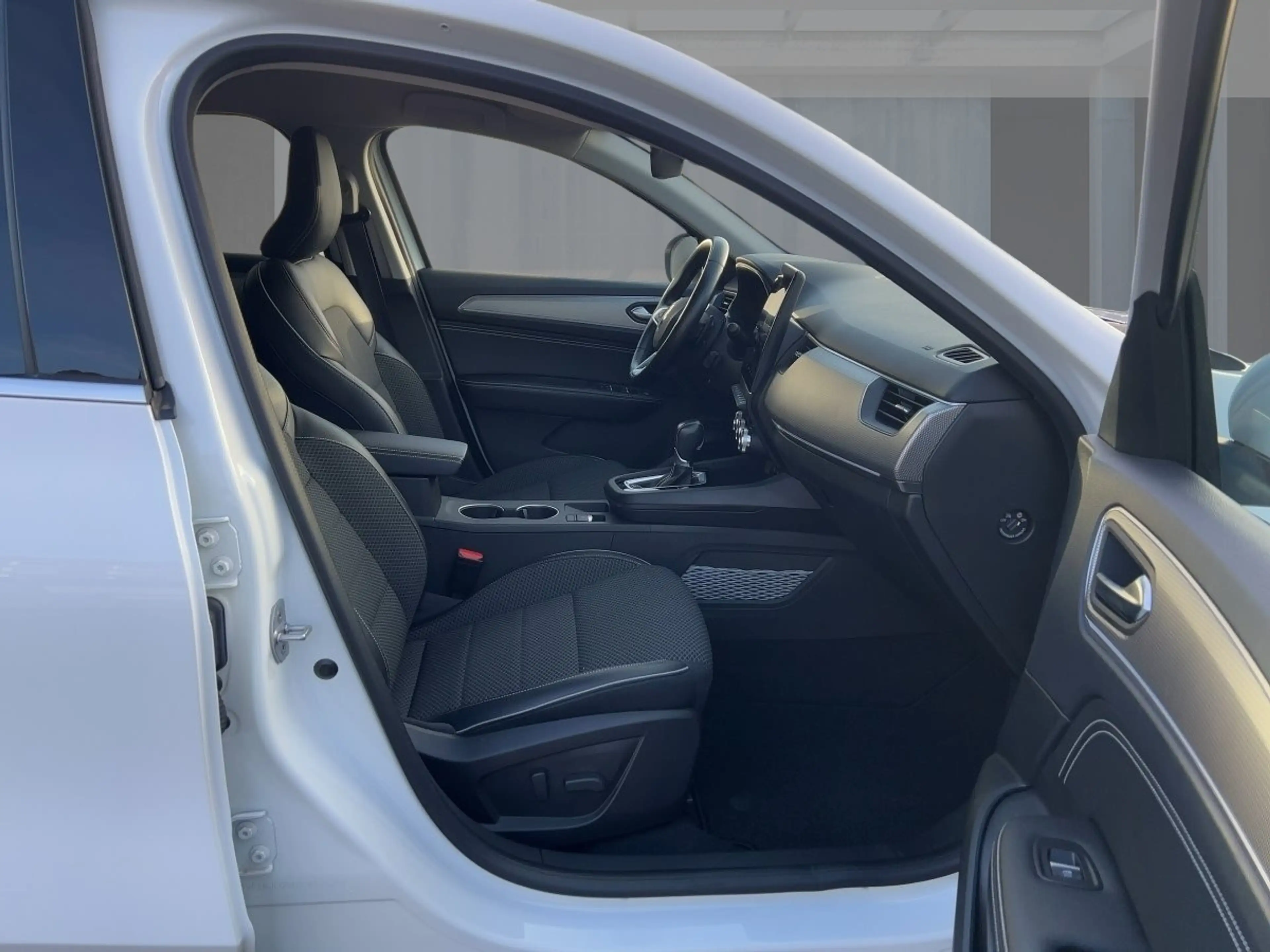 Renault Arkana TECHNO TCe 140 EDC BOSE Sound — photo 8