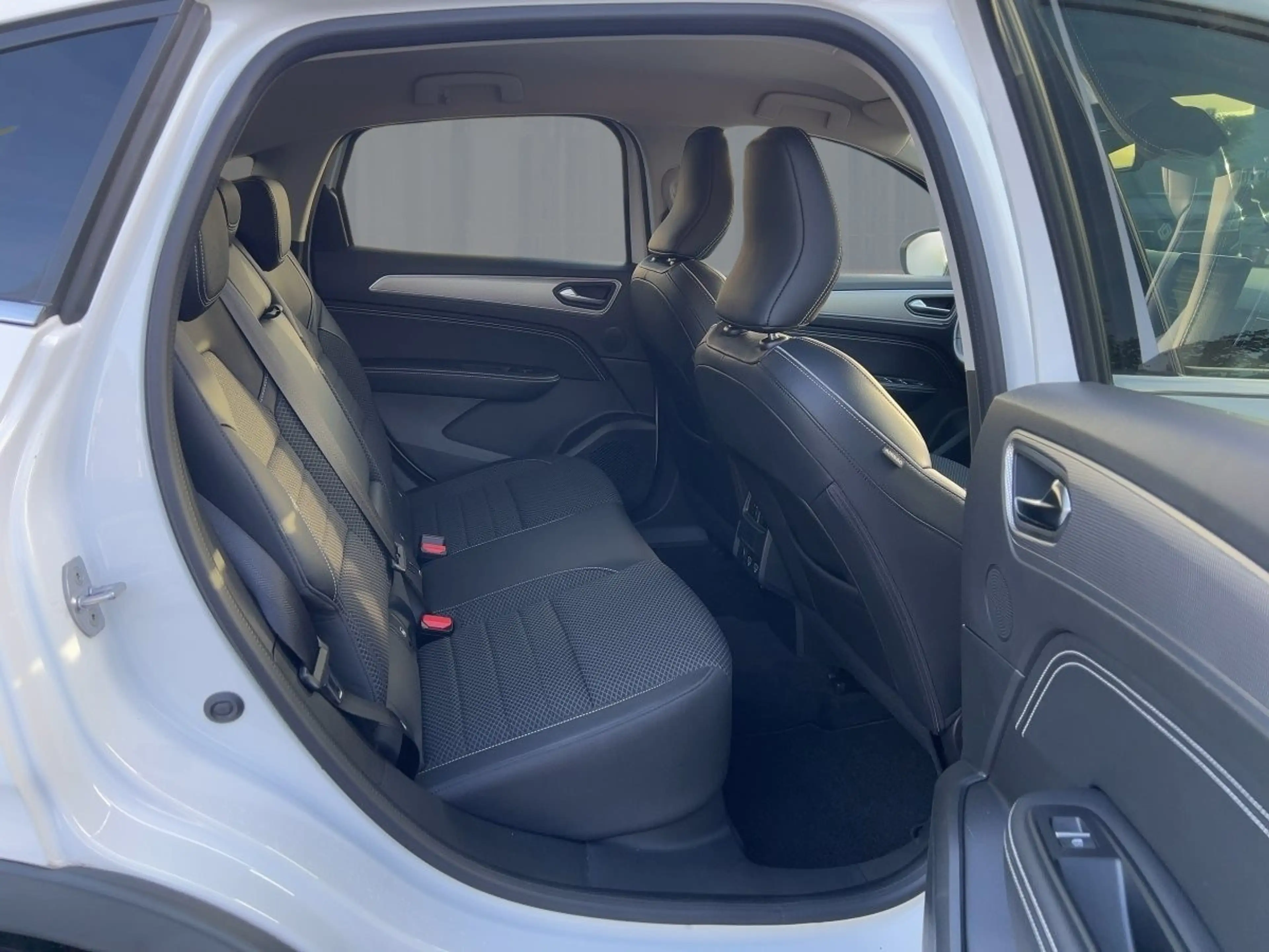 Renault Arkana TECHNO TCe 140 EDC BOSE Sound — photo 9