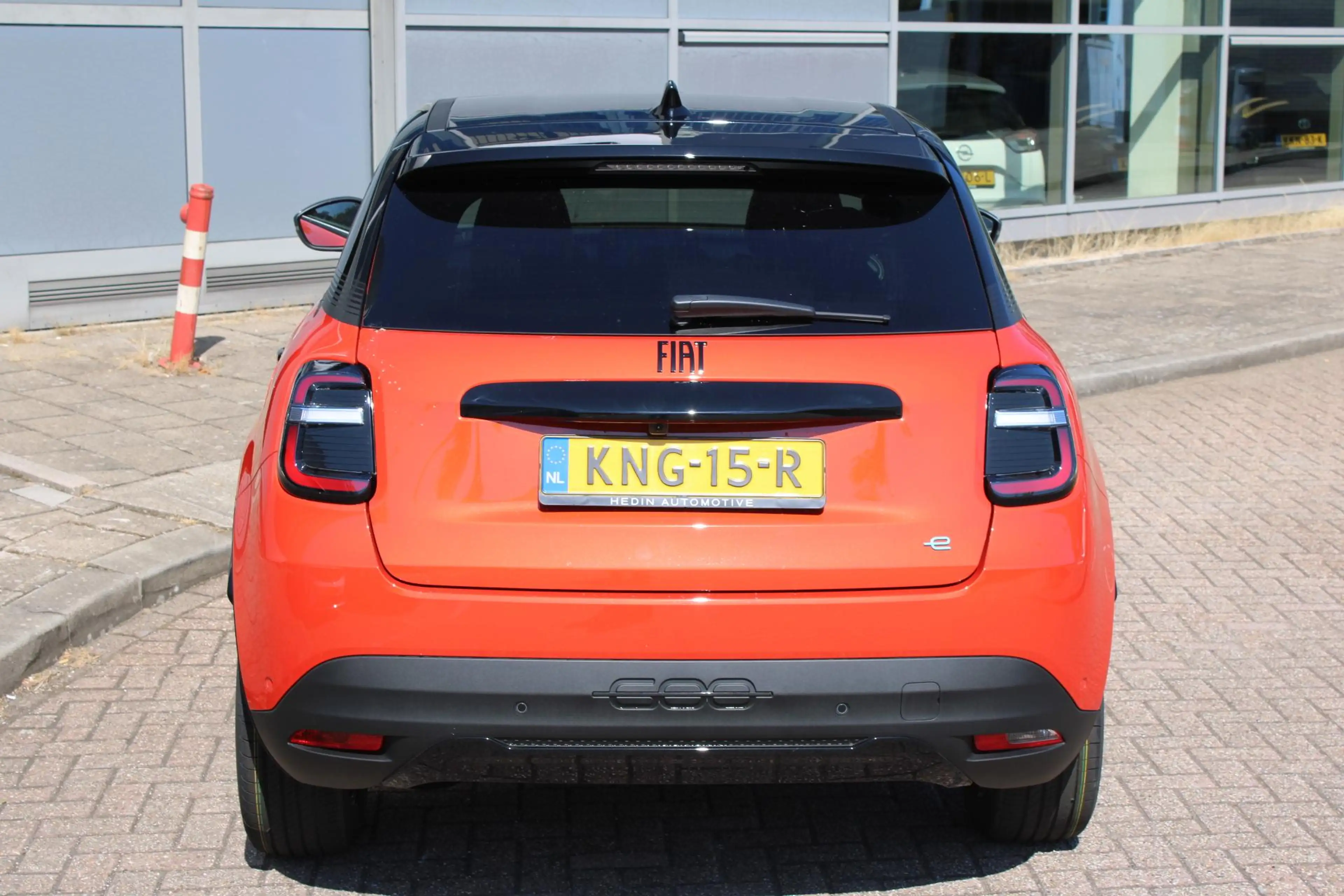 Fiat 600e Sport 54 kWh | Two Tone kleur | 18" LM Velgen | Ca — photo 9