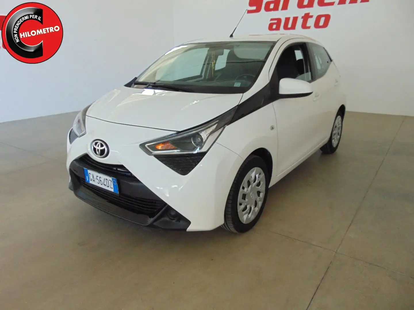 Toyota Aygo 1.0 VVT-i 72CV 5 porte Bianco - 1