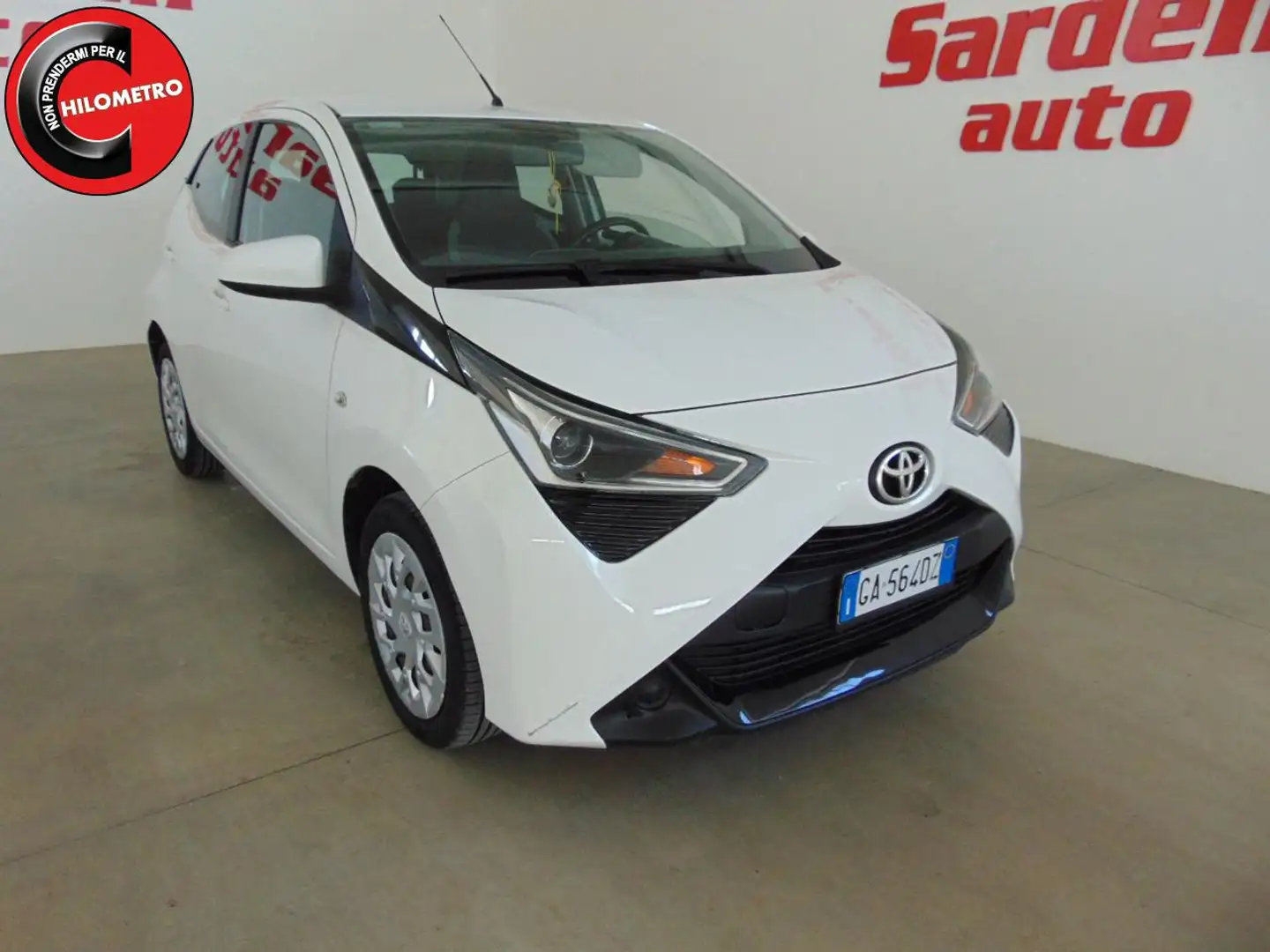 Toyota Aygo 1.0 VVT-i 72CV 5 porte Bianco - 2