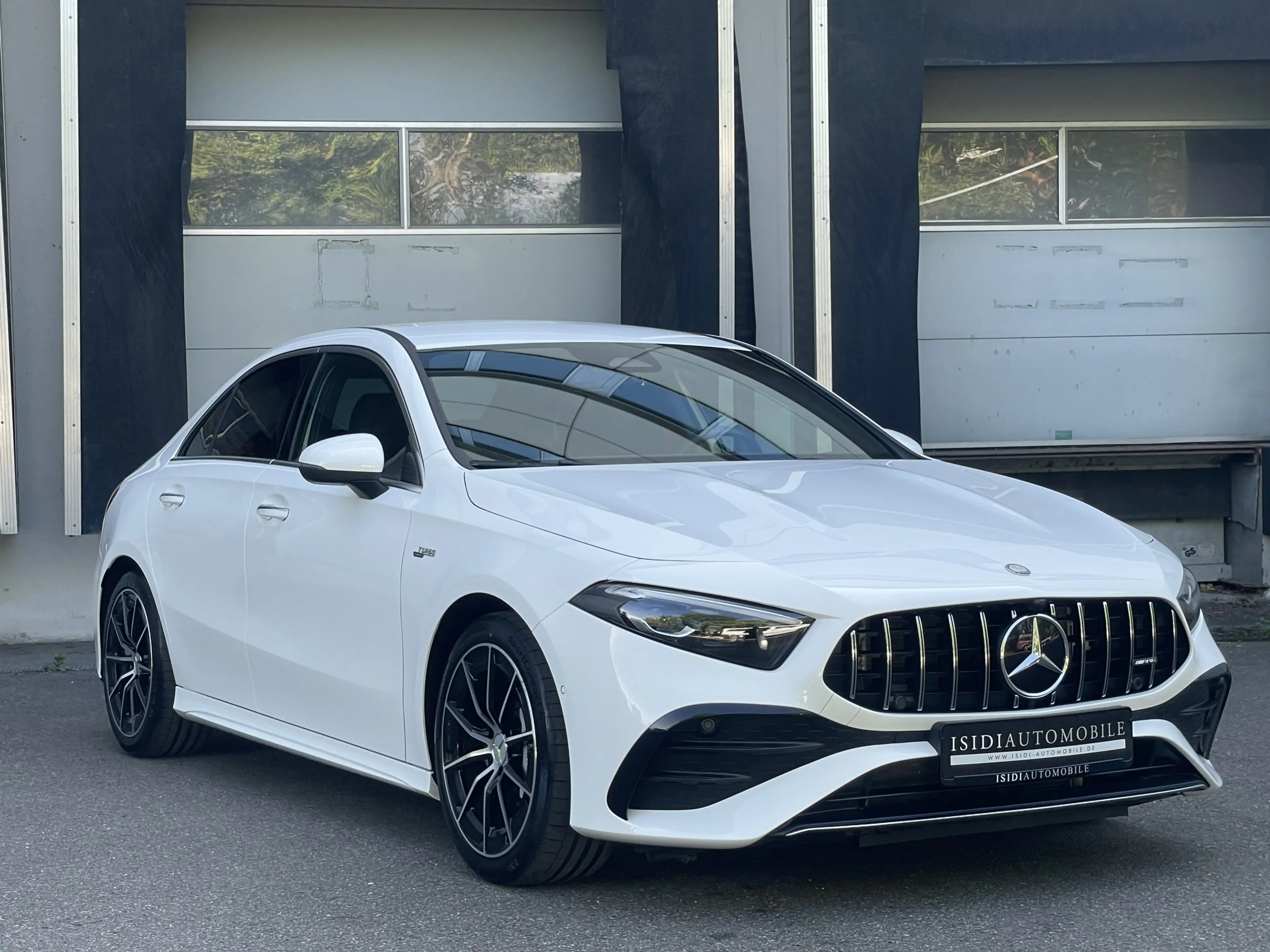 Mercedes-Benz A 35 AMG Limousine Multibeam MBUX Kamera Keyless — photo 9